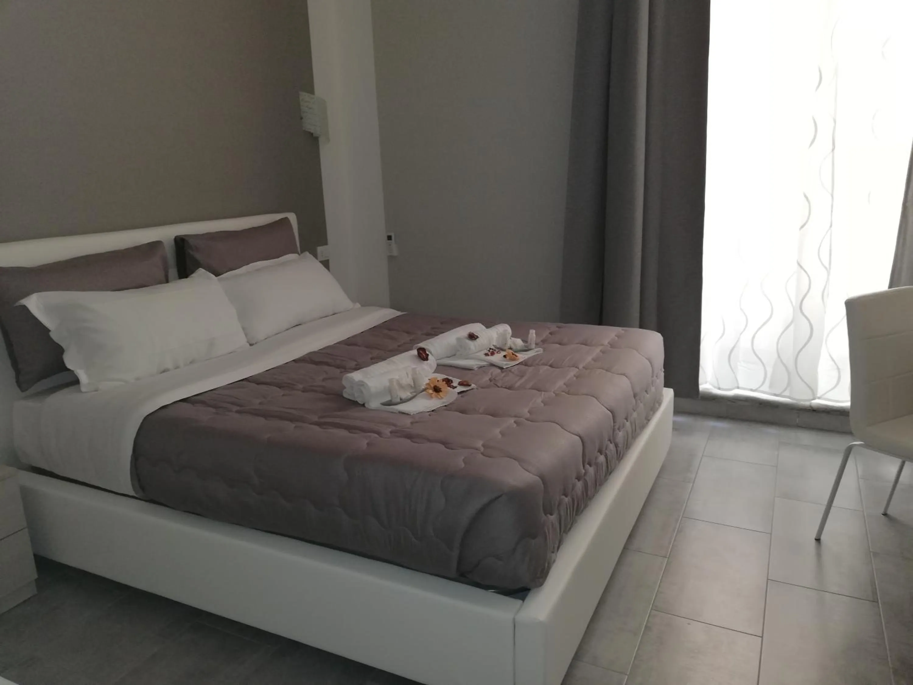 Bed in Garden's Elide