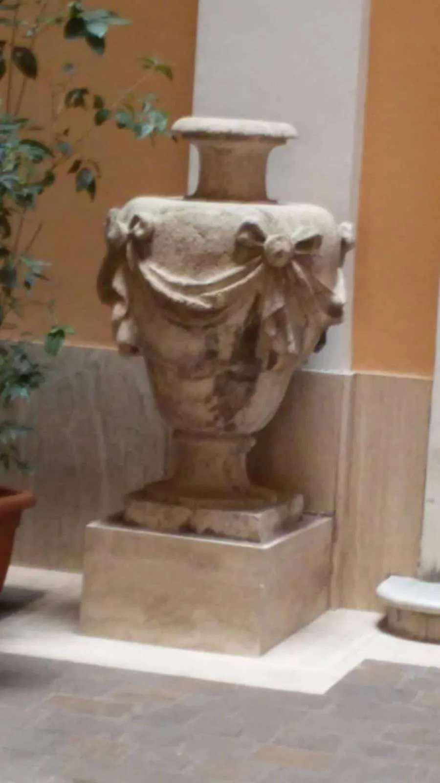 Property building in Garden's Elide