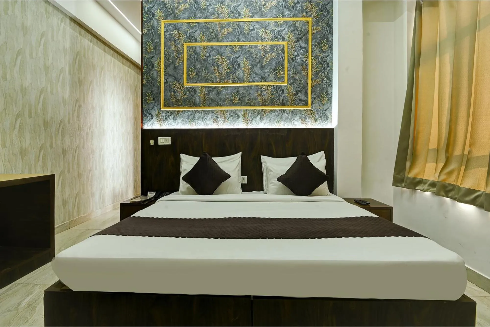 Bed in FabHotel Prime The Rivlet - MG Road & Sikanderpur Metro