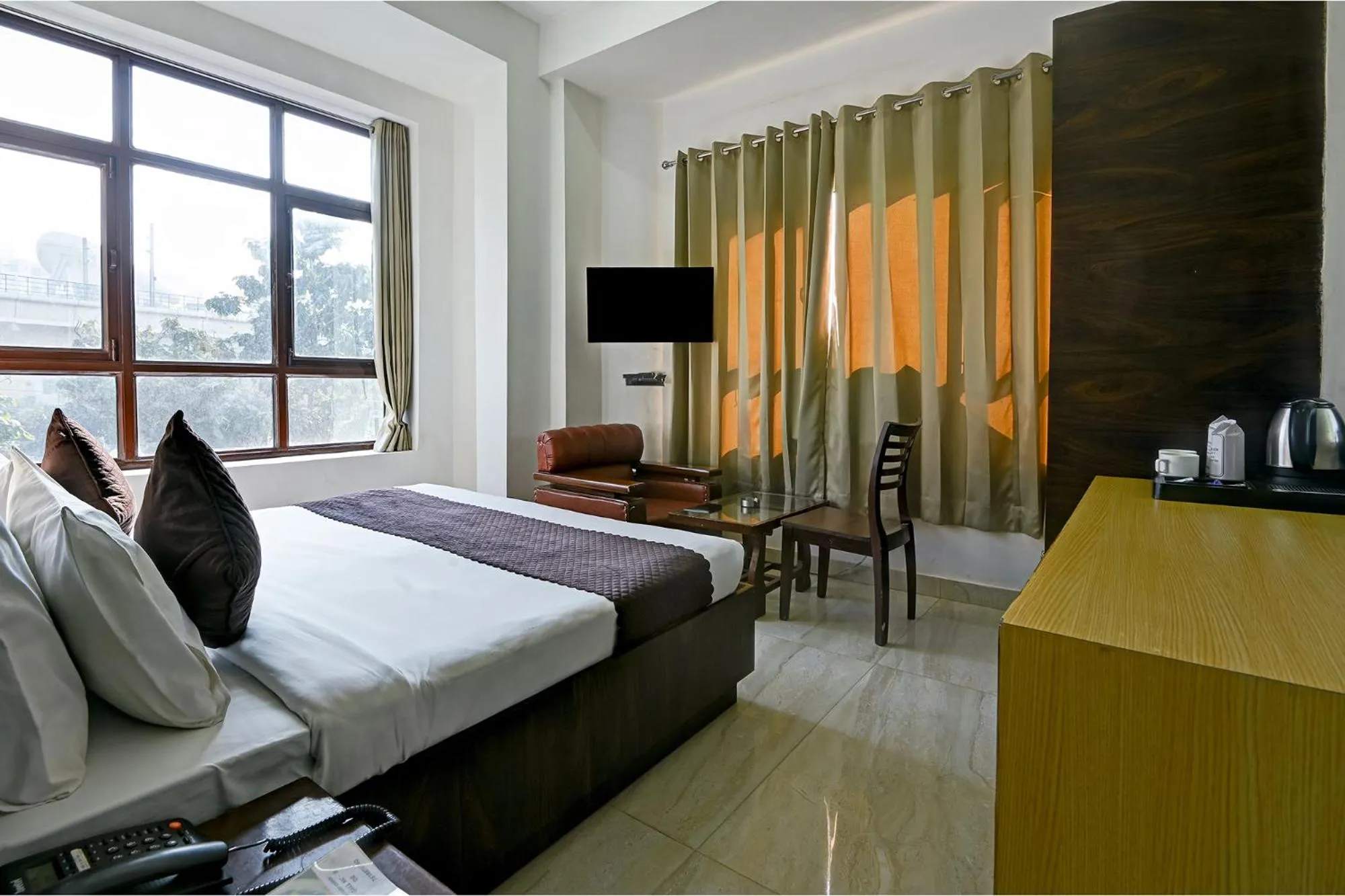 Bed in FabHotel Prime The Rivlet - MG Road & Sikanderpur Metro