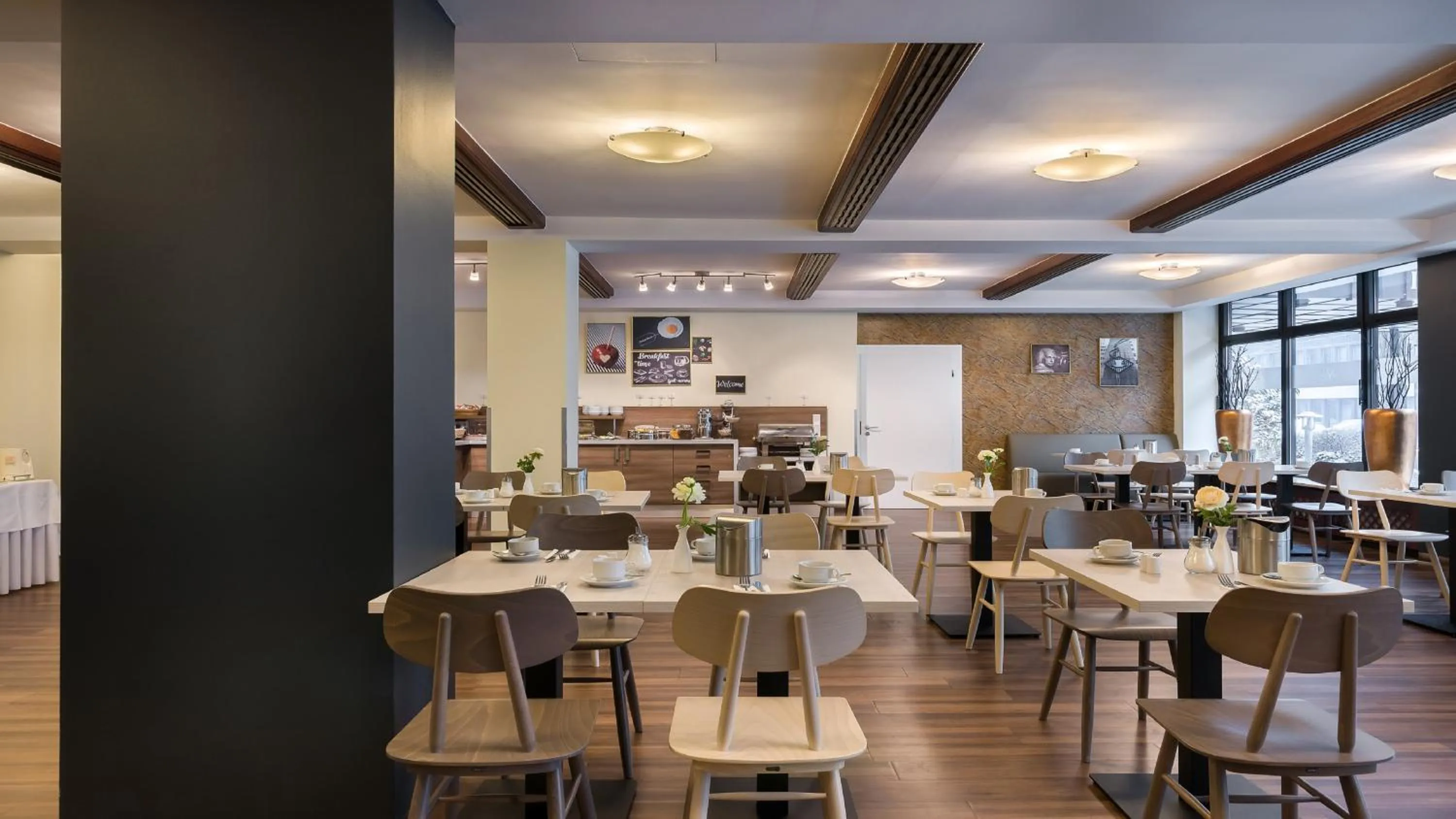 Breakfast in Garner Hotel Frankfurt - Palmengarten by IHG