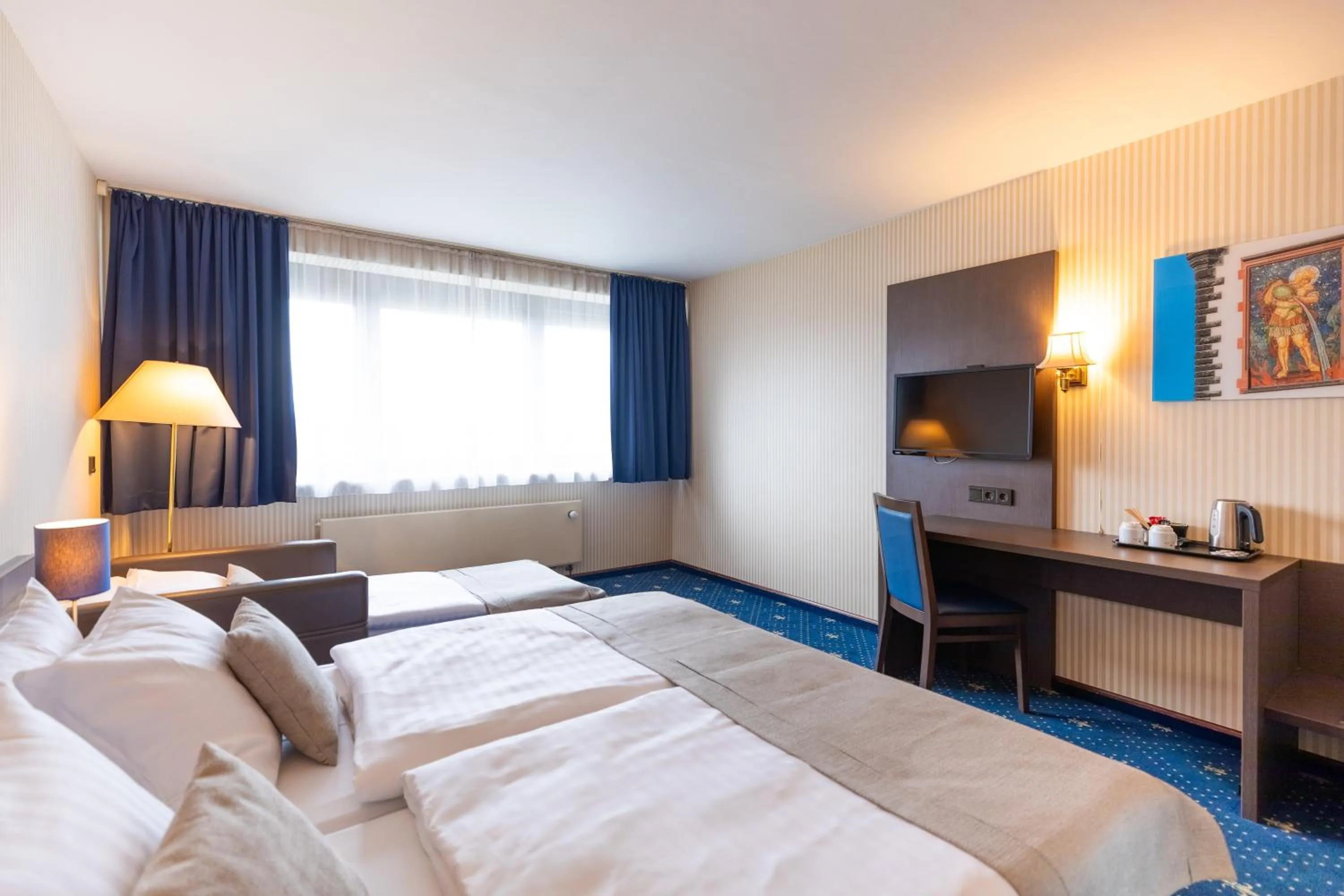 Bed in Novum Hotel Imperial Frankfurt Messe