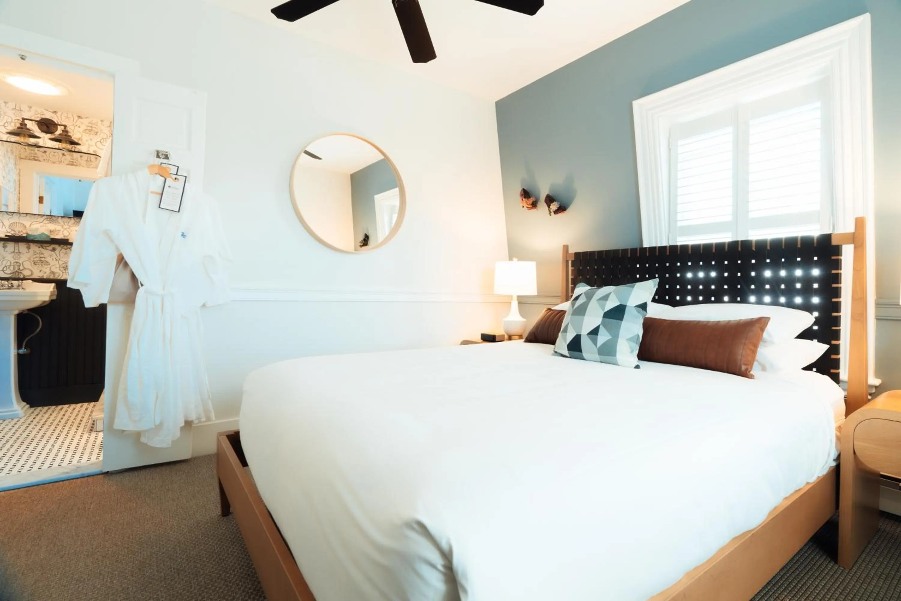 Bedroom, Bed in Ellery Hotel Provincetown