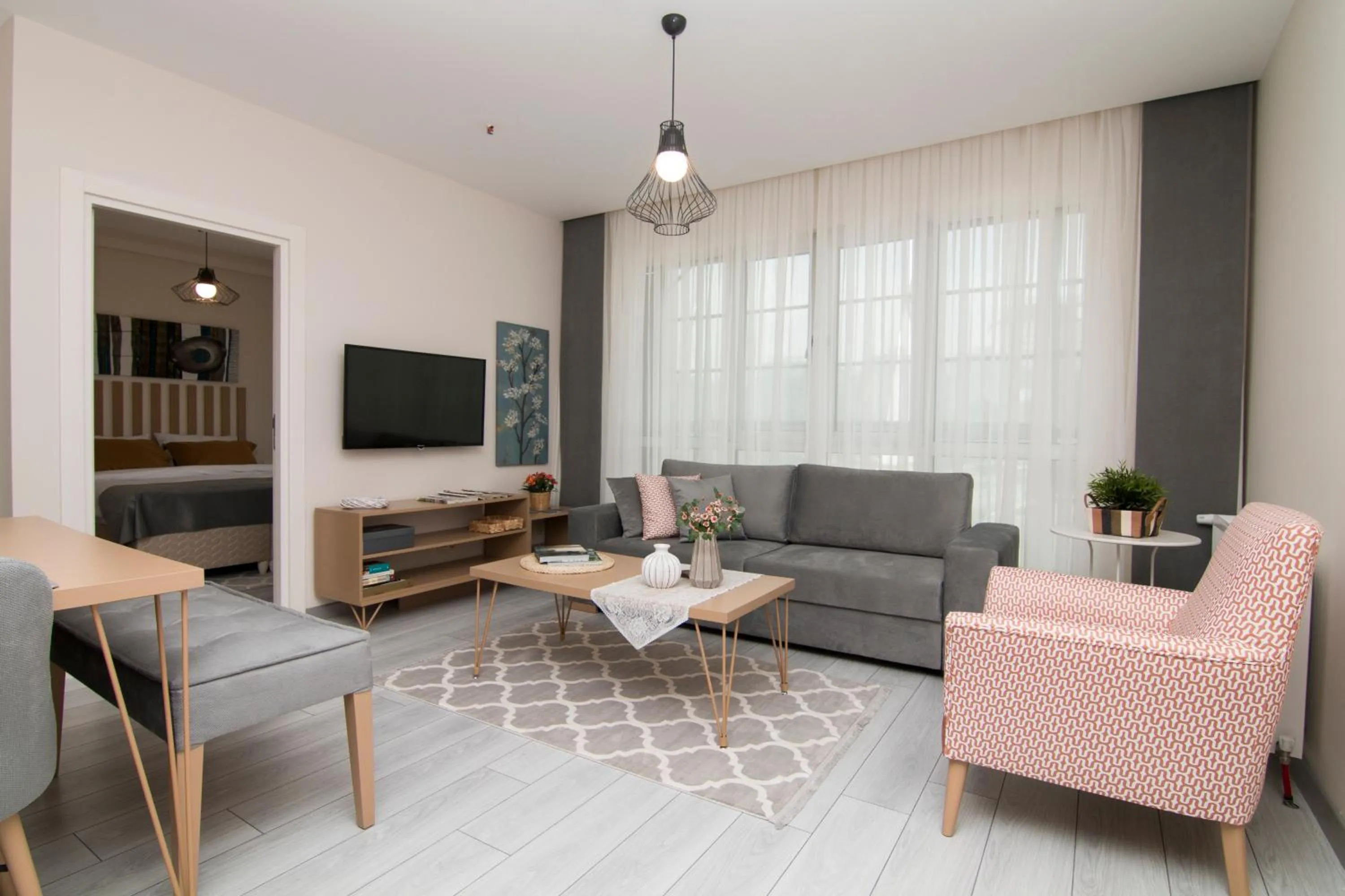 TV and multimedia in Zin D Home Otel Alemdağ