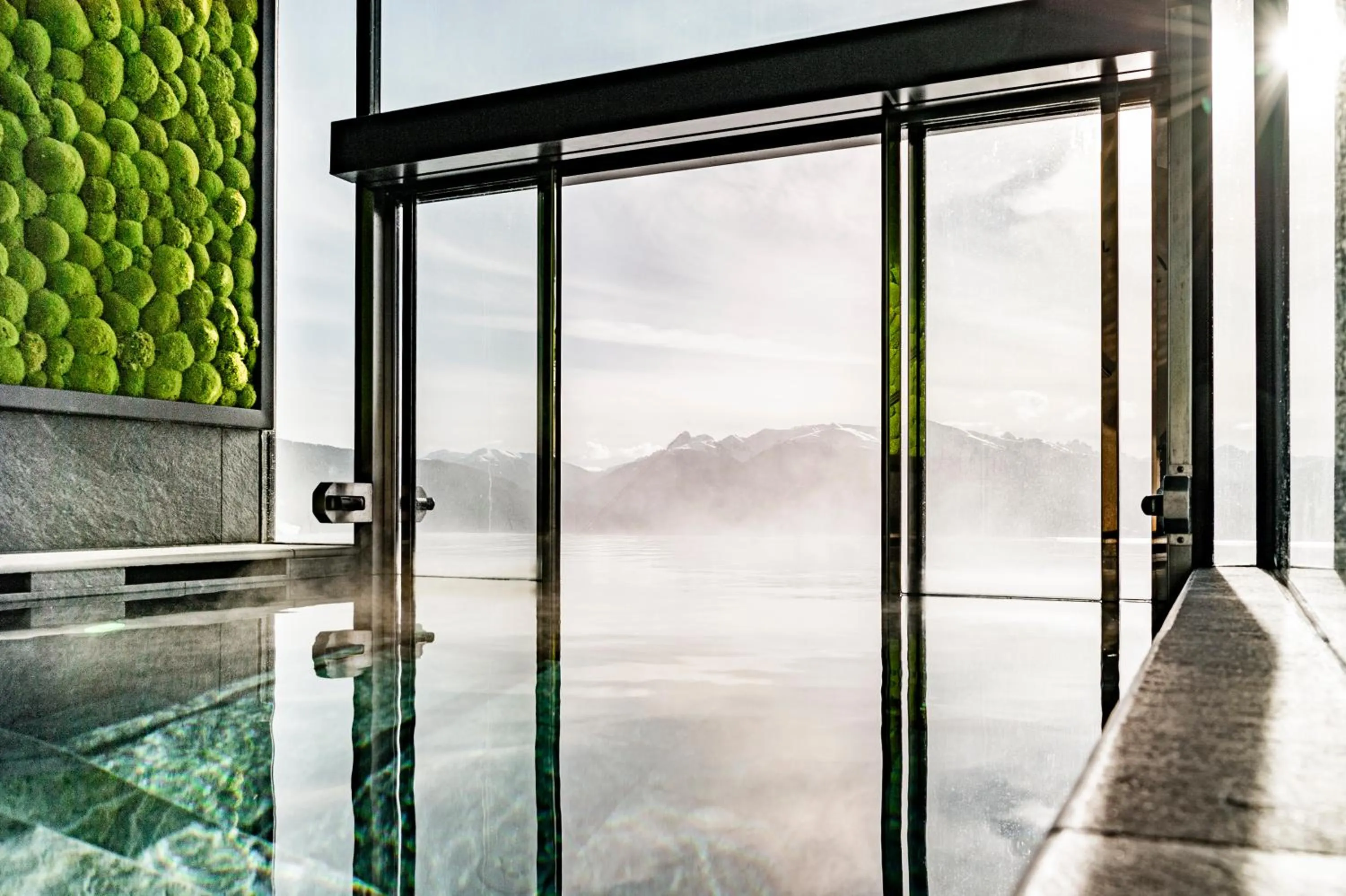 Pool view in Hotel Ambet