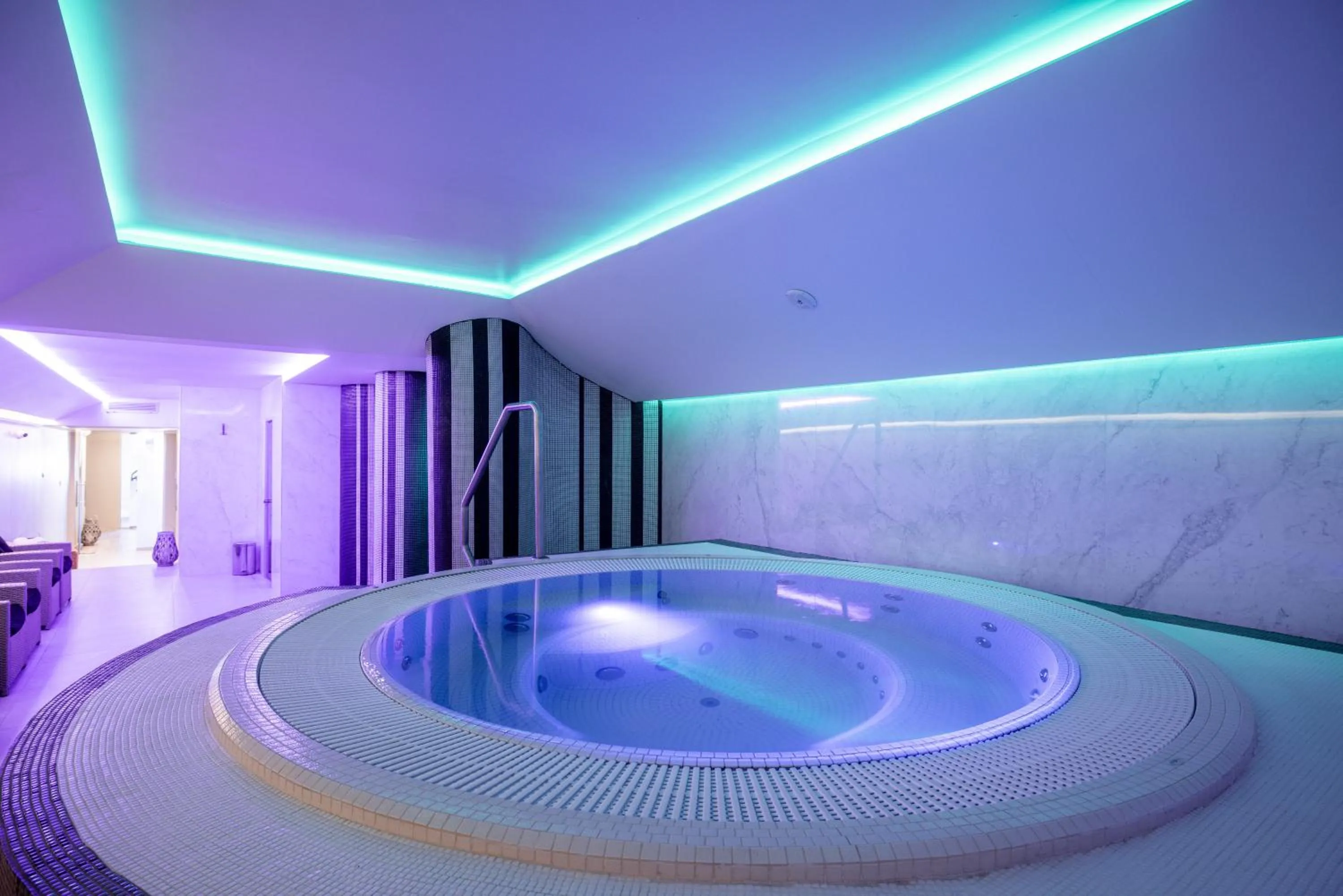 Spa and wellness centre/facilities in Tresor Le Palais Timisoara, Curio Collection by Hilton