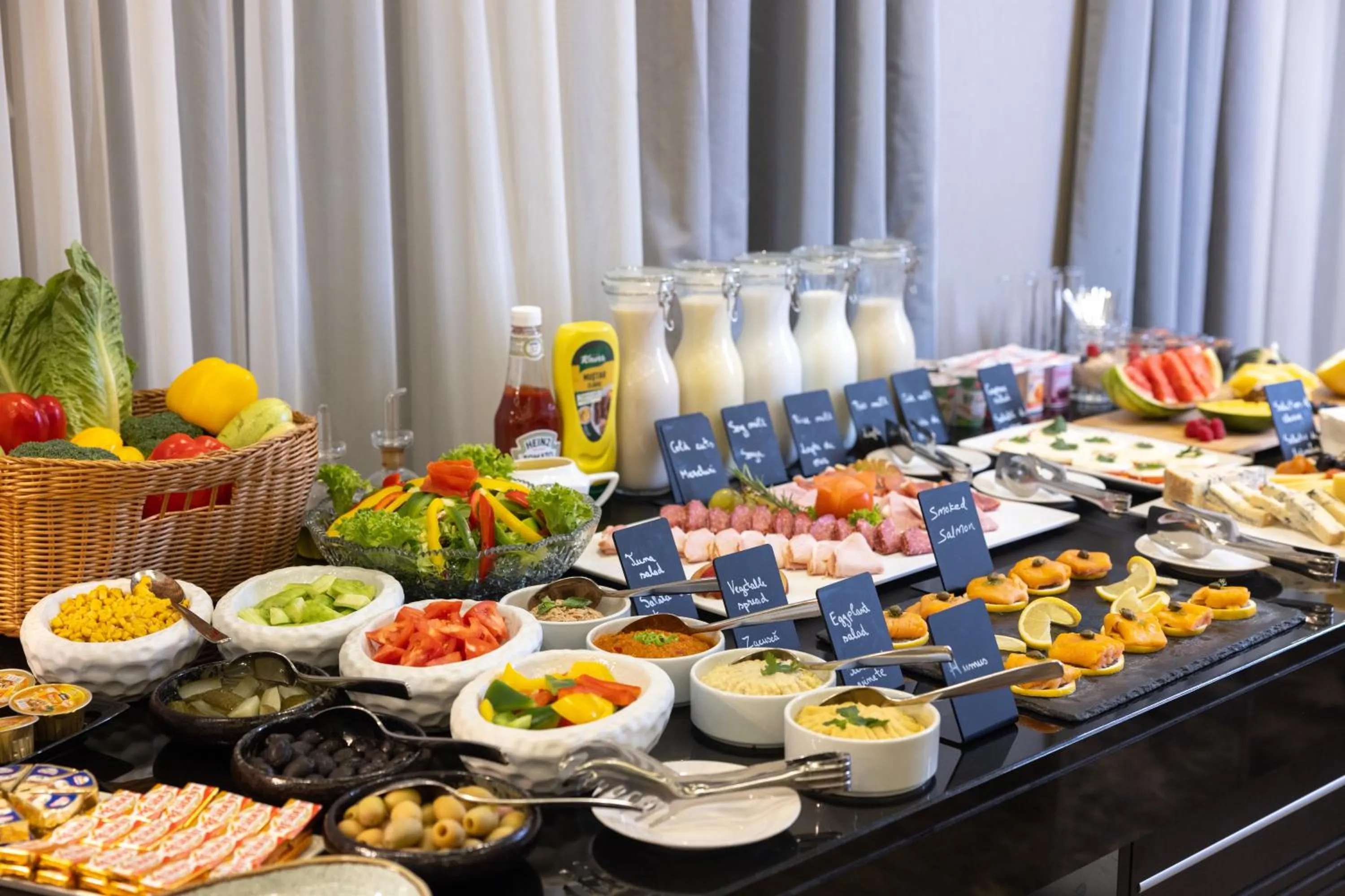 Food in Tresor Le Palais Timisoara, Curio Collection by Hilton