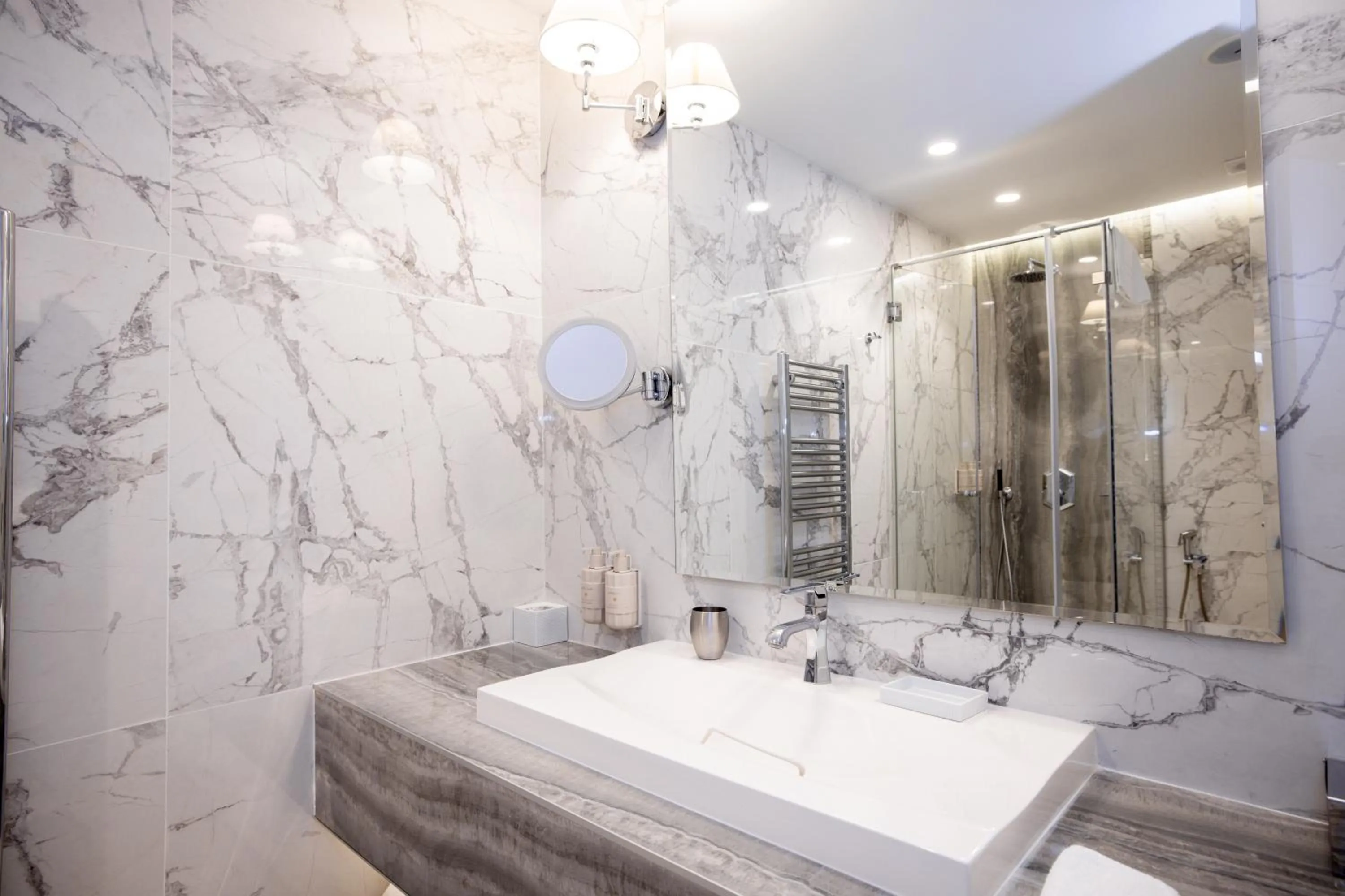 Bathroom in Tresor Le Palais Timisoara, Curio Collection by Hilton