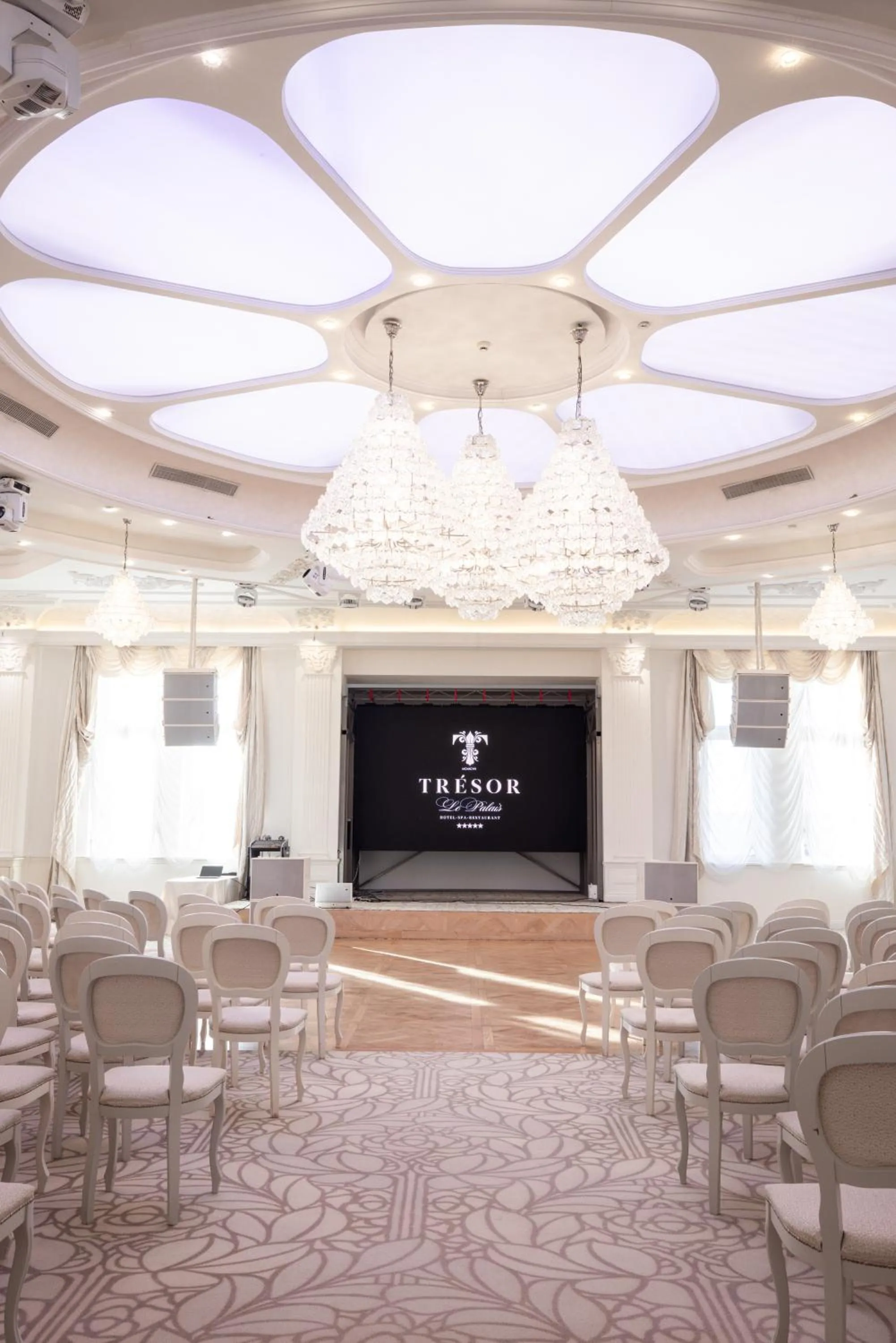 Meeting/conference room in Tresor Le Palais Timisoara, Curio Collection by Hilton