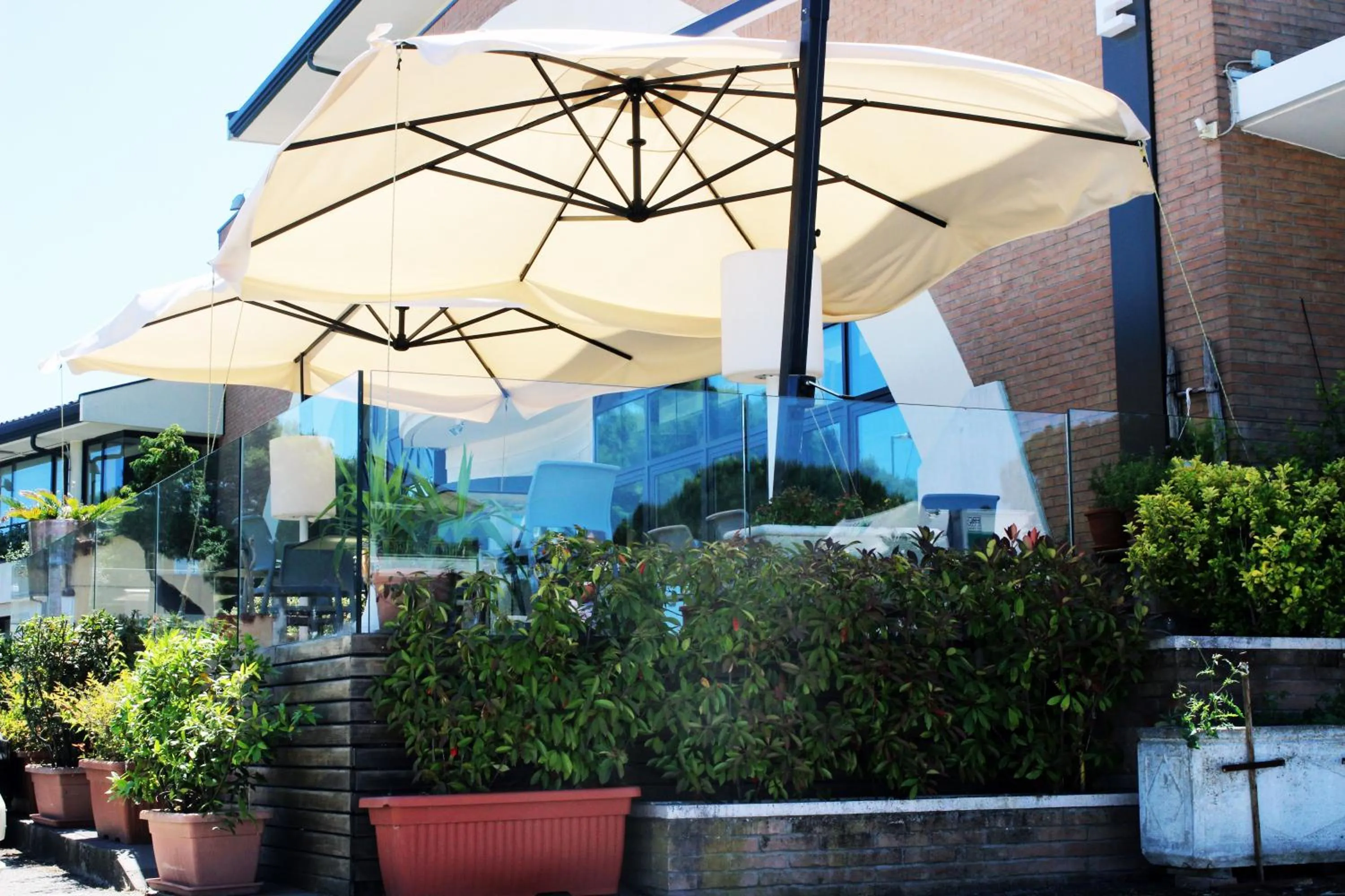 Facade/entrance in Hotel Ombra