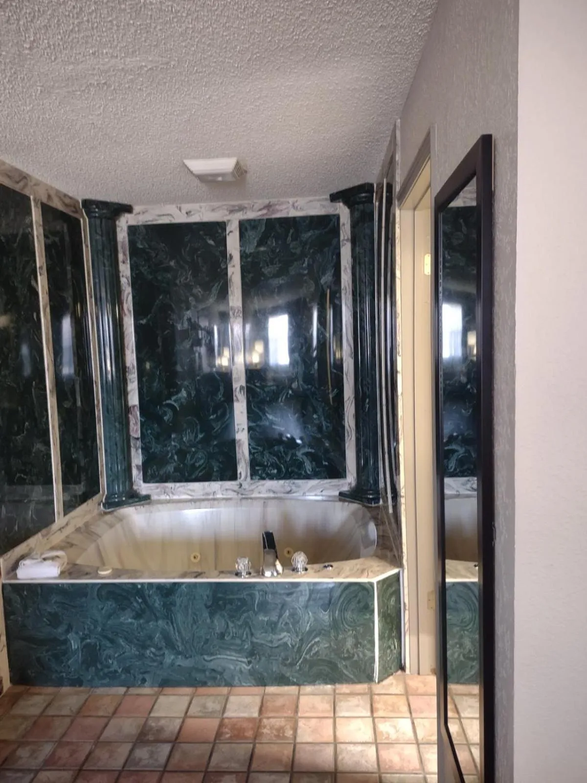 Bedroom in Days Inn by Wyndham Lonoke