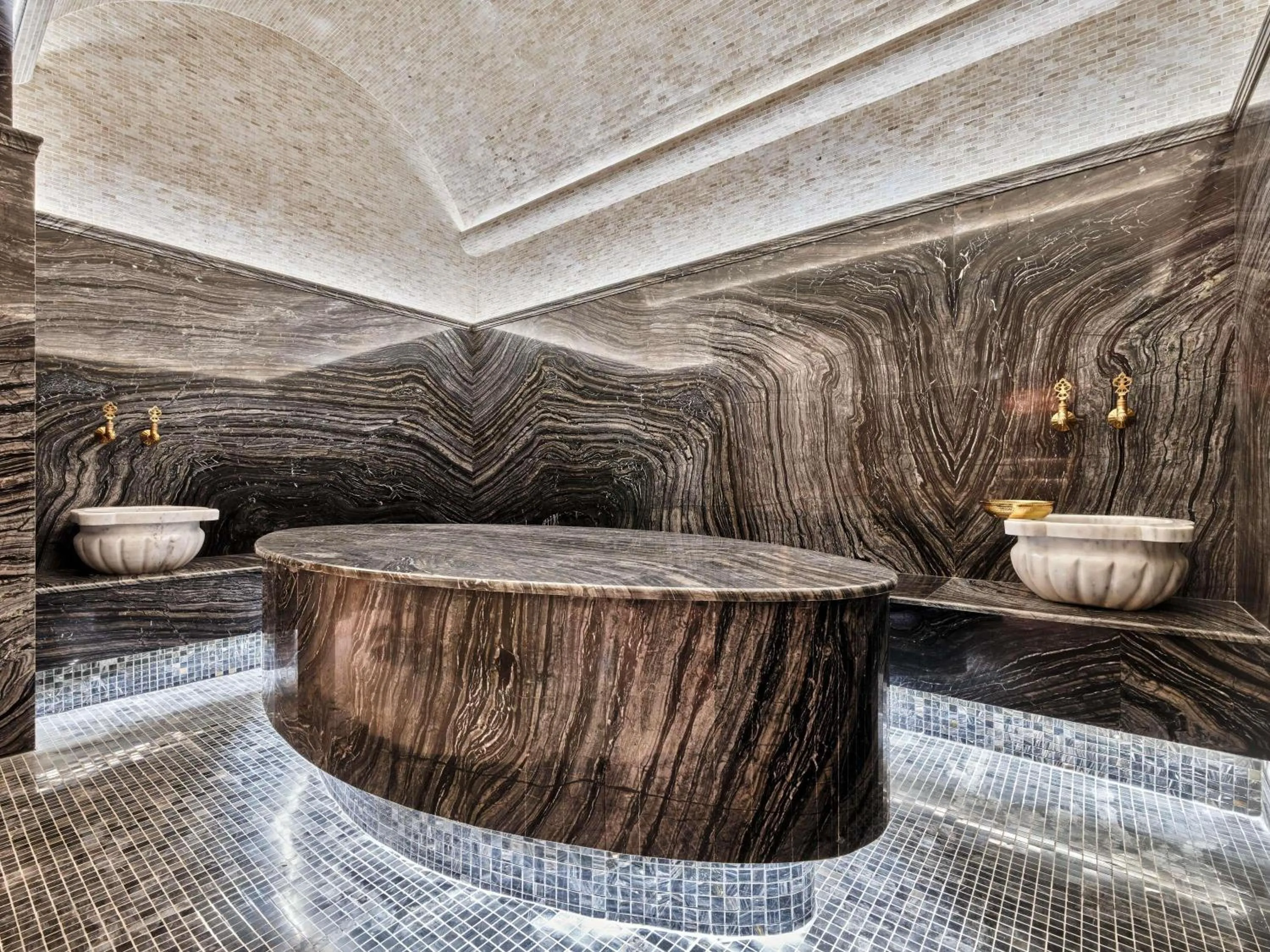 Lounge or bar in Swissotel Tashkent