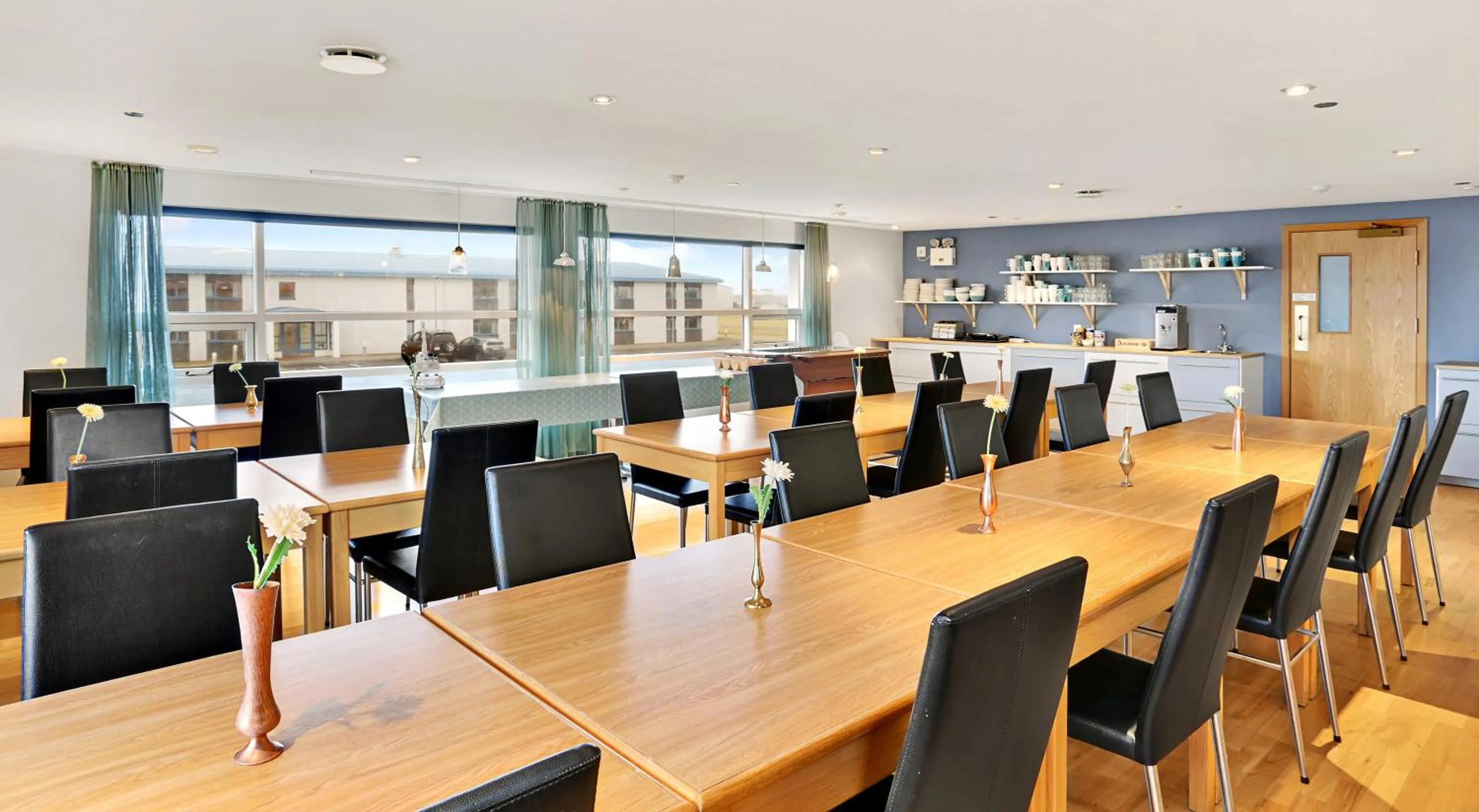 Lounge or bar in Eldey Airport Hotel