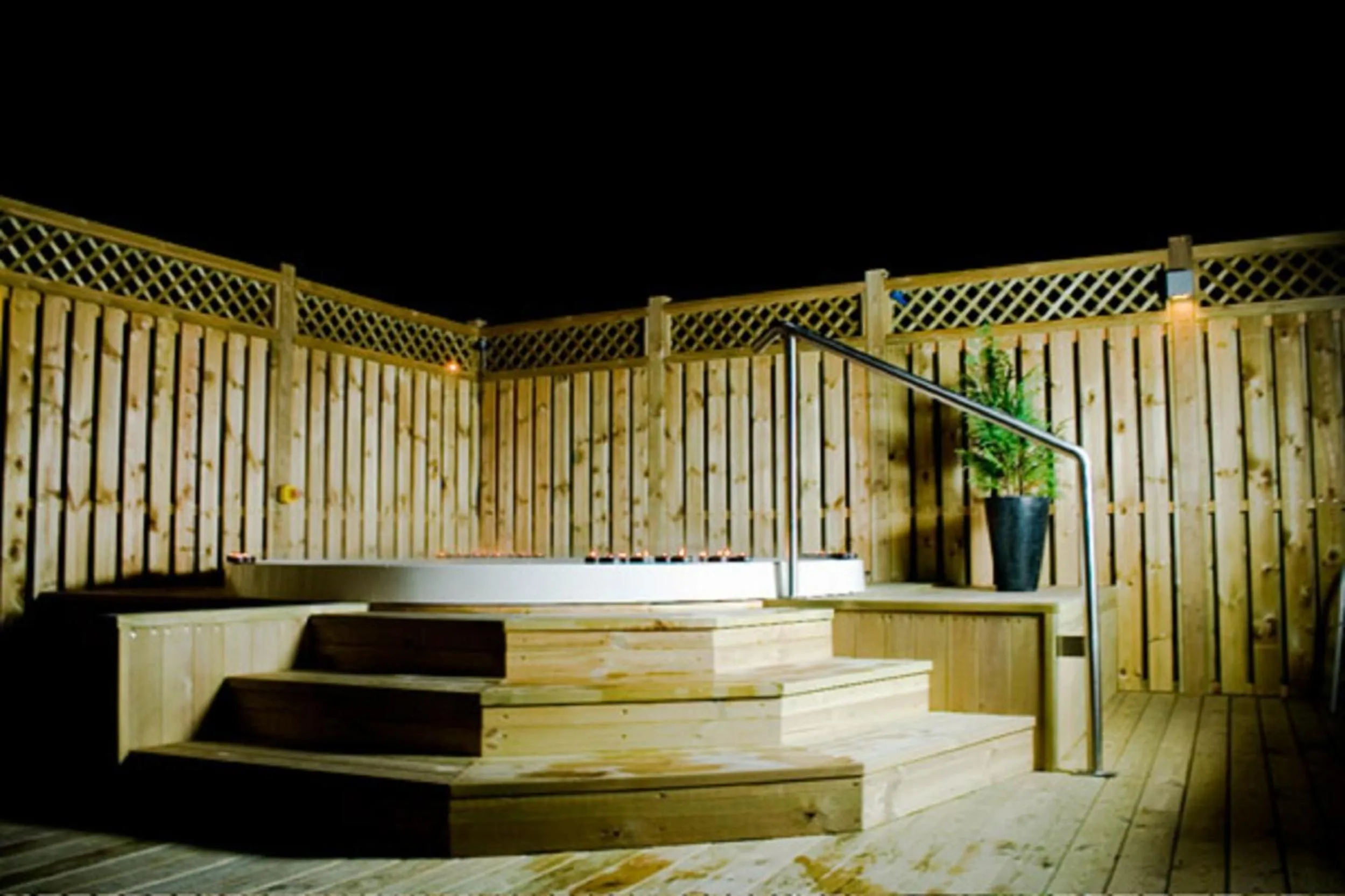 Facade/entrance in Eldey Airport Hotel