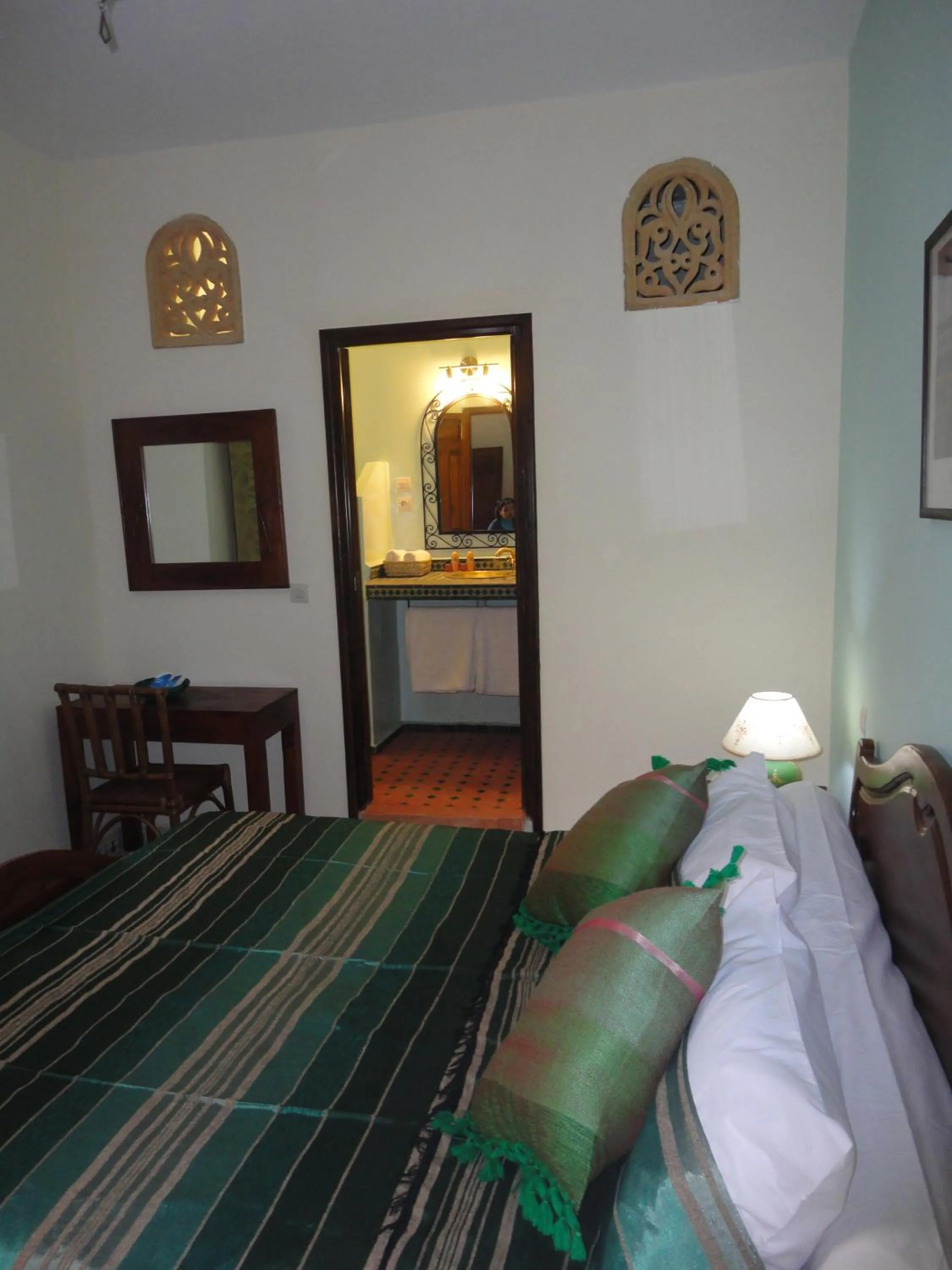 Bedroom, Bed in Dar Yanis