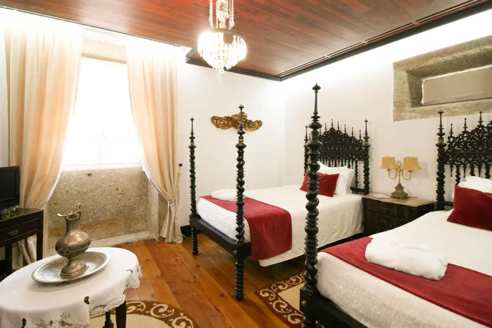 Twin Room - Disability Access in Quinta de Malta Twin Room - Disability Access in Quinta de Malta