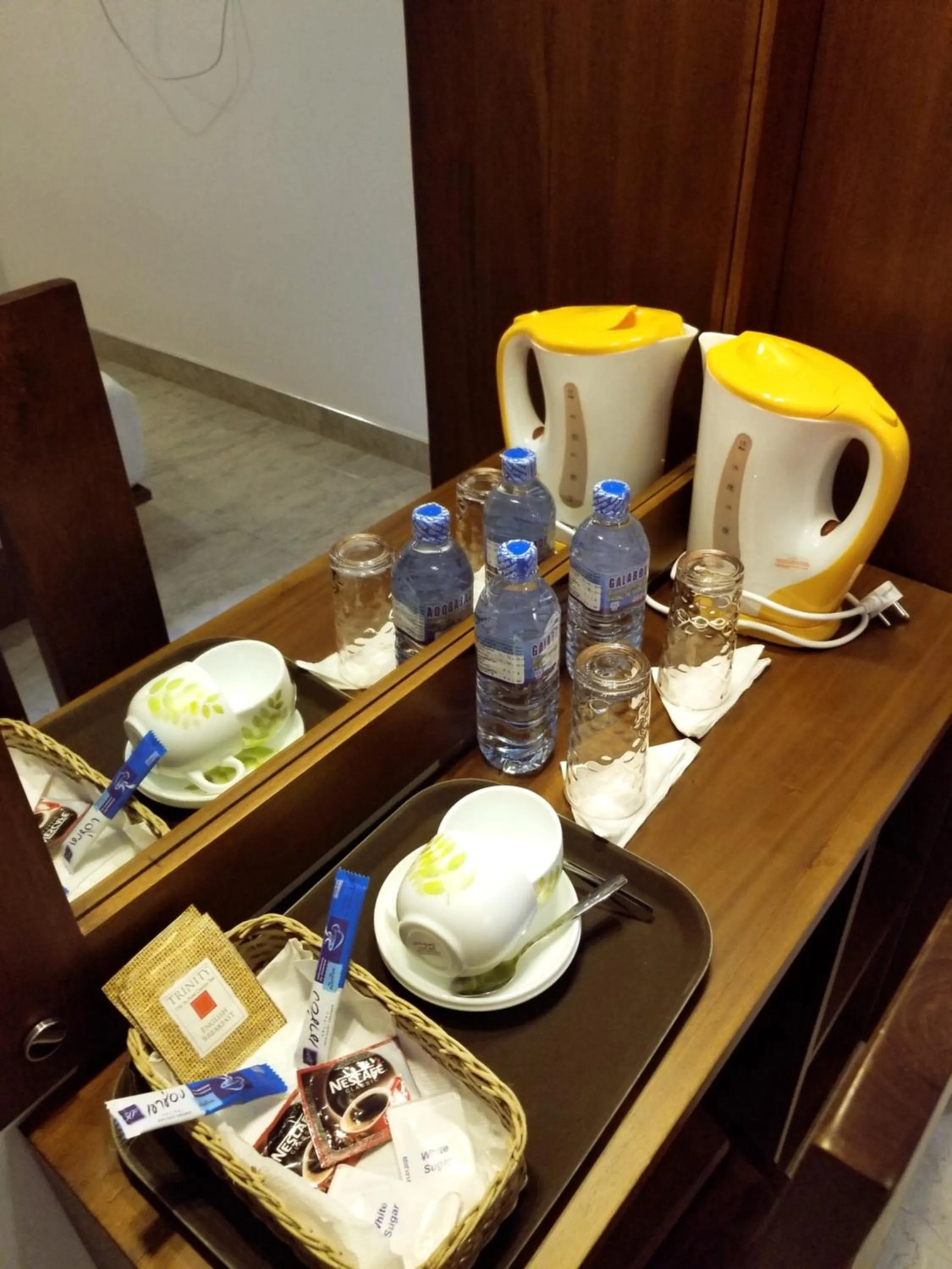 Coffee/tea facilities in Queens mount