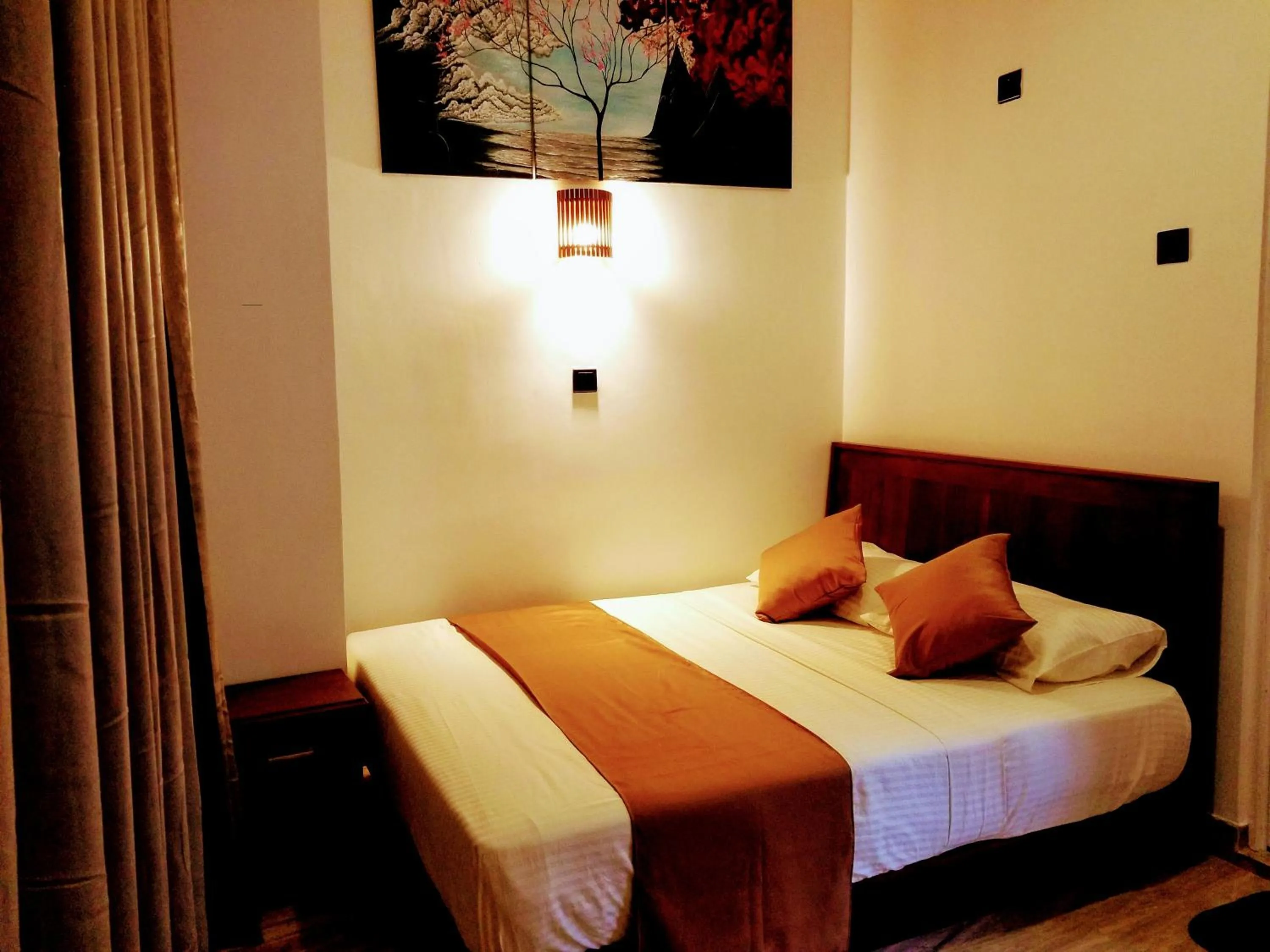 Decorative detail, Bed in Queens mount