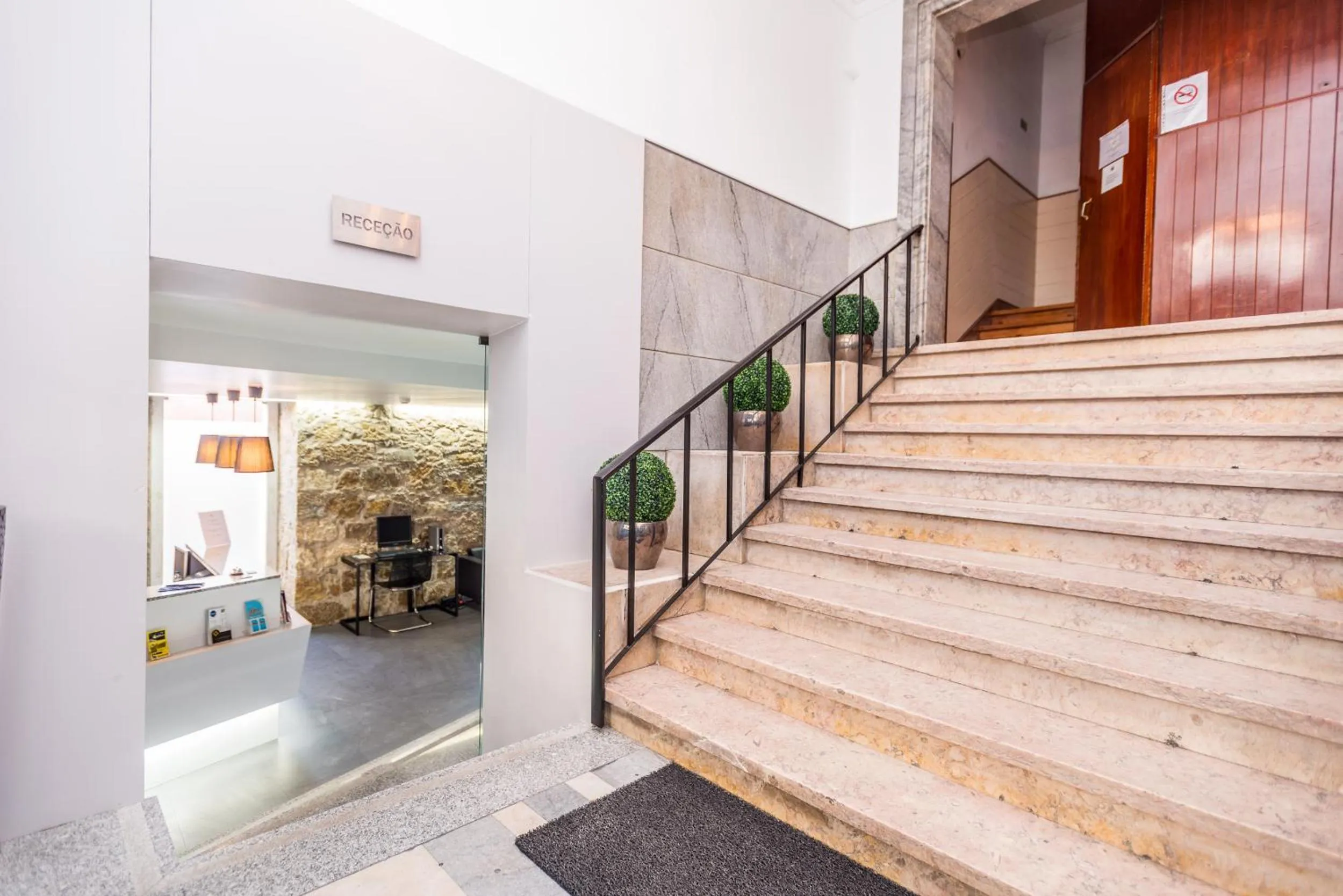 Decorative detail in V Dinastia