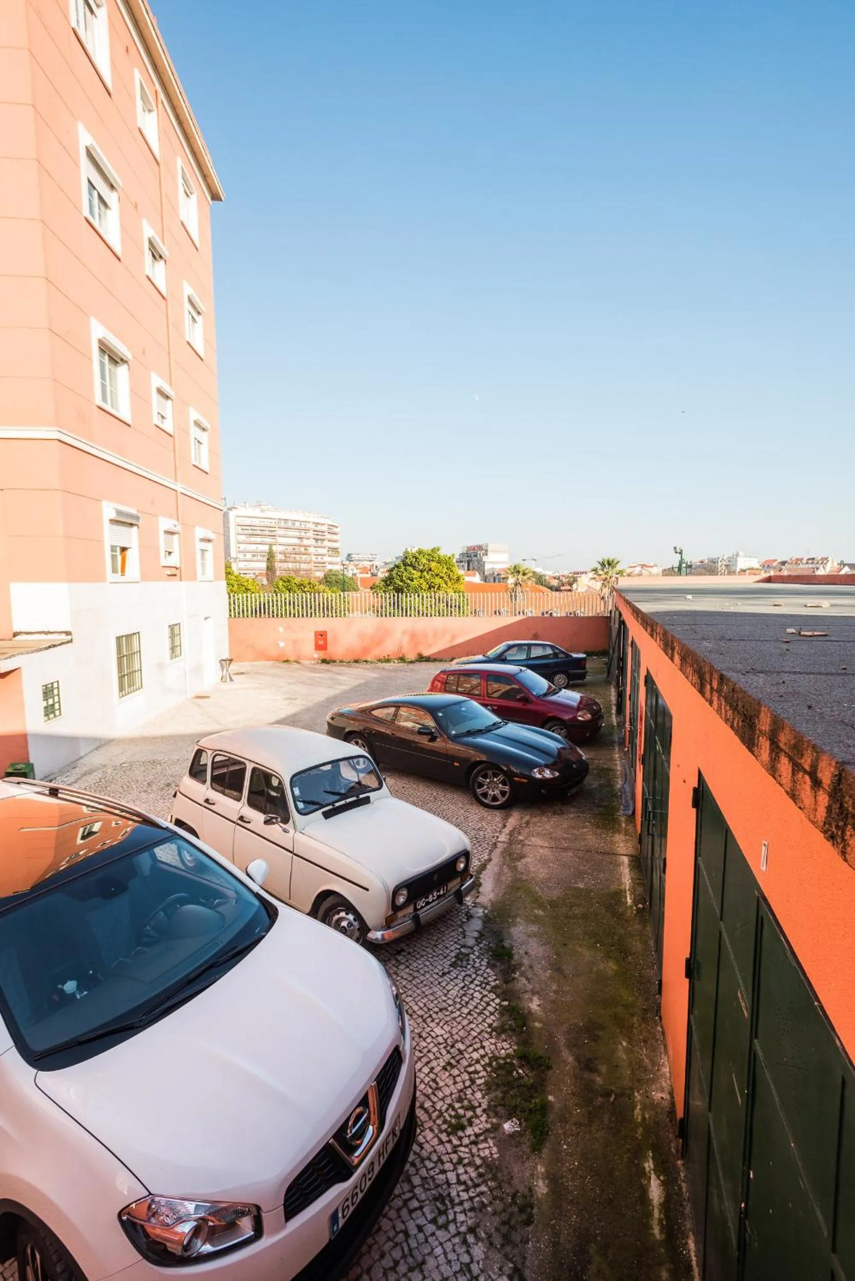Facade/entrance in V Dinastia