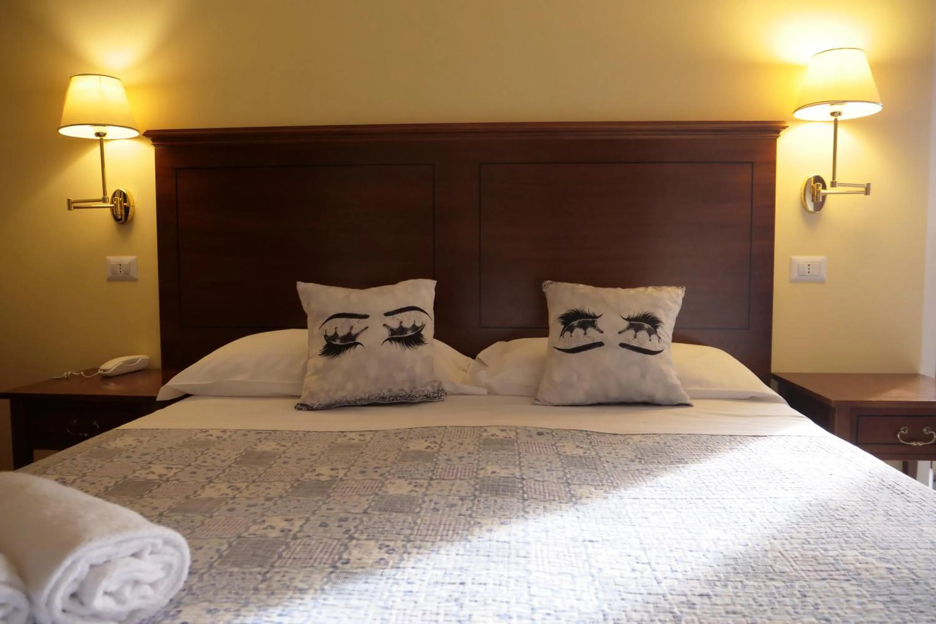 Photo of the whole room, Bed in Hotel Elios Tao