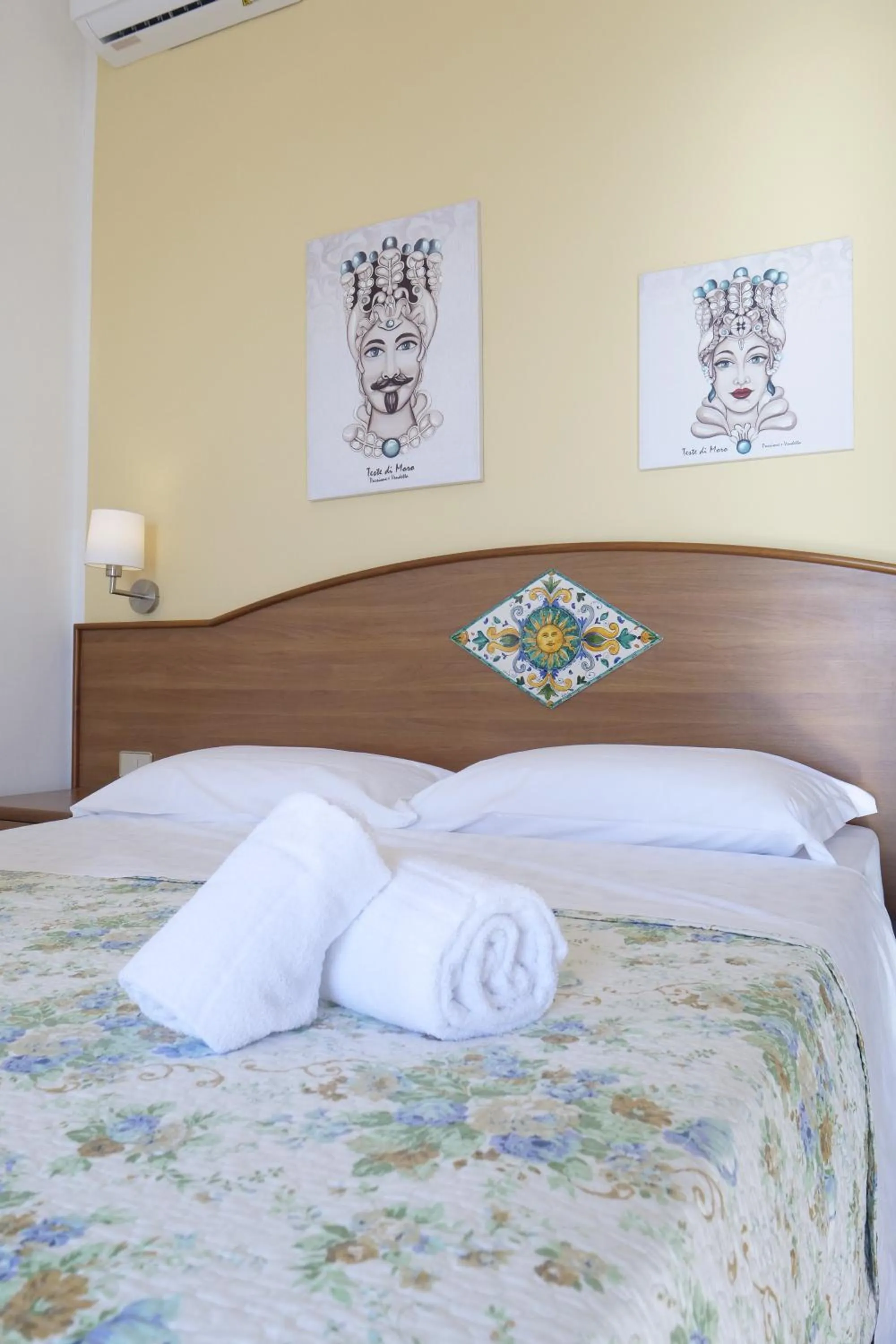 Decorative detail, Bed in Hotel Elios Tao