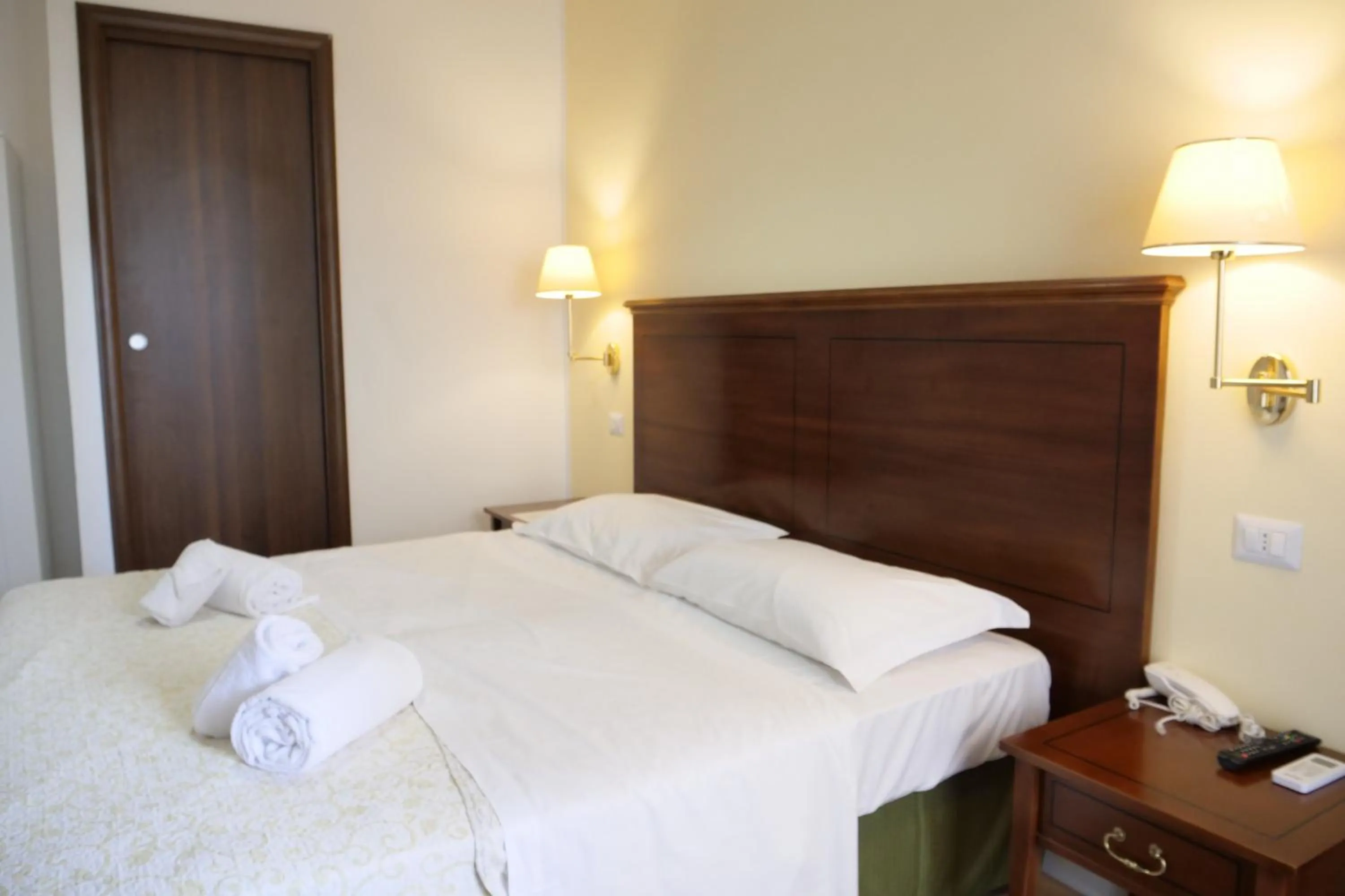 Photo of the whole room, Bed in Hotel Elios Tao