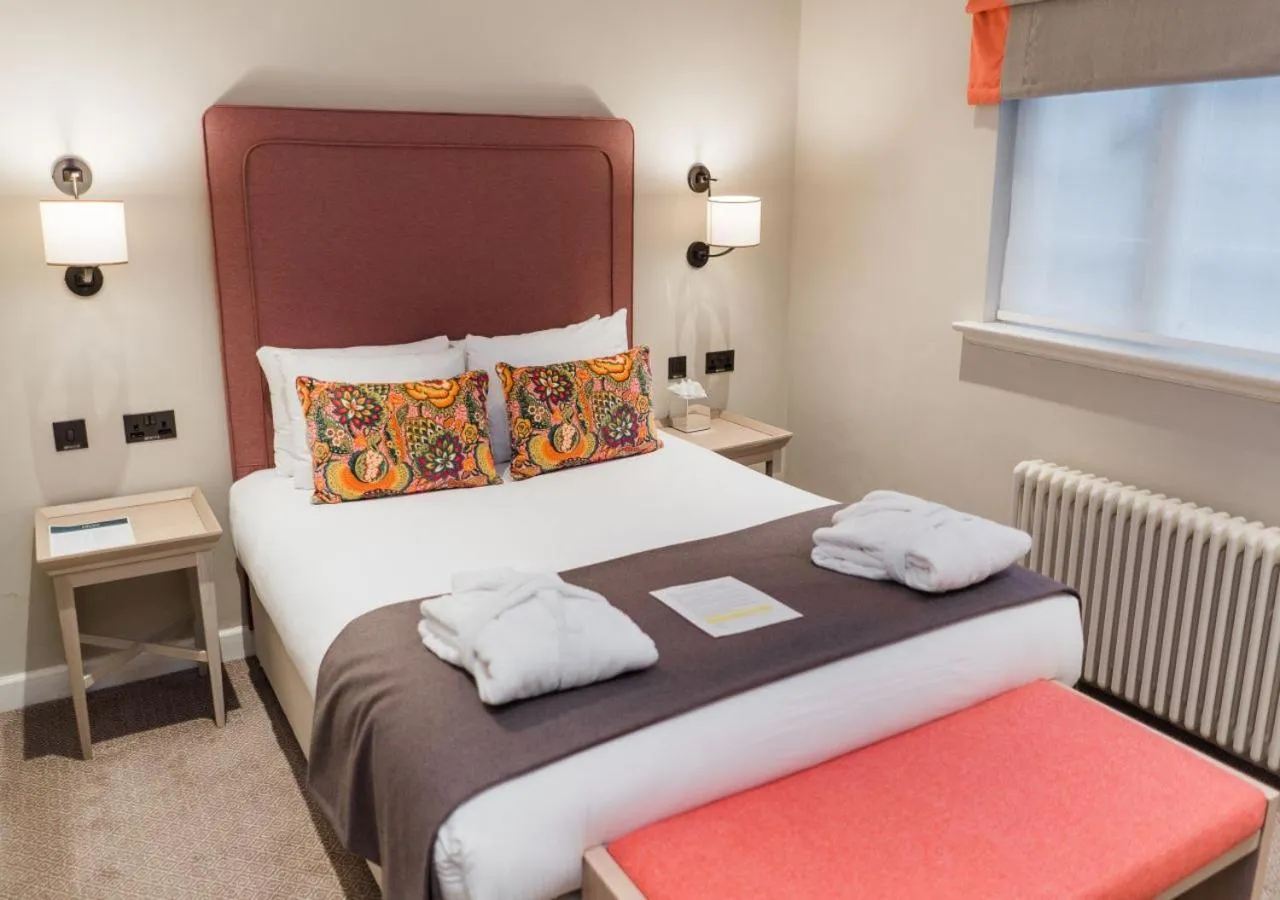 Bedroom, Bed in Edgbaston Park Hotel Birmingham