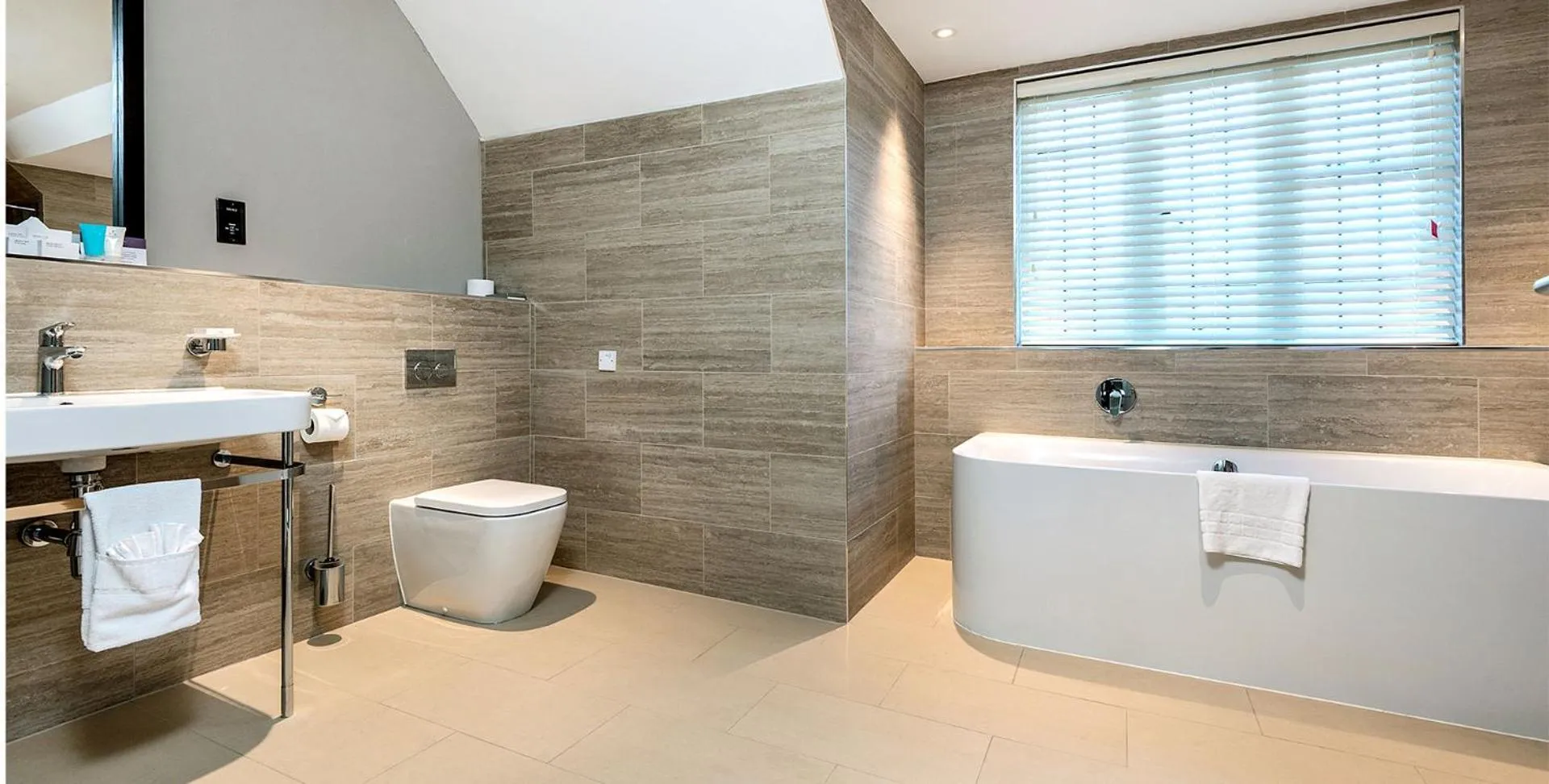 Bathroom in Edgbaston Park Hotel Birmingham