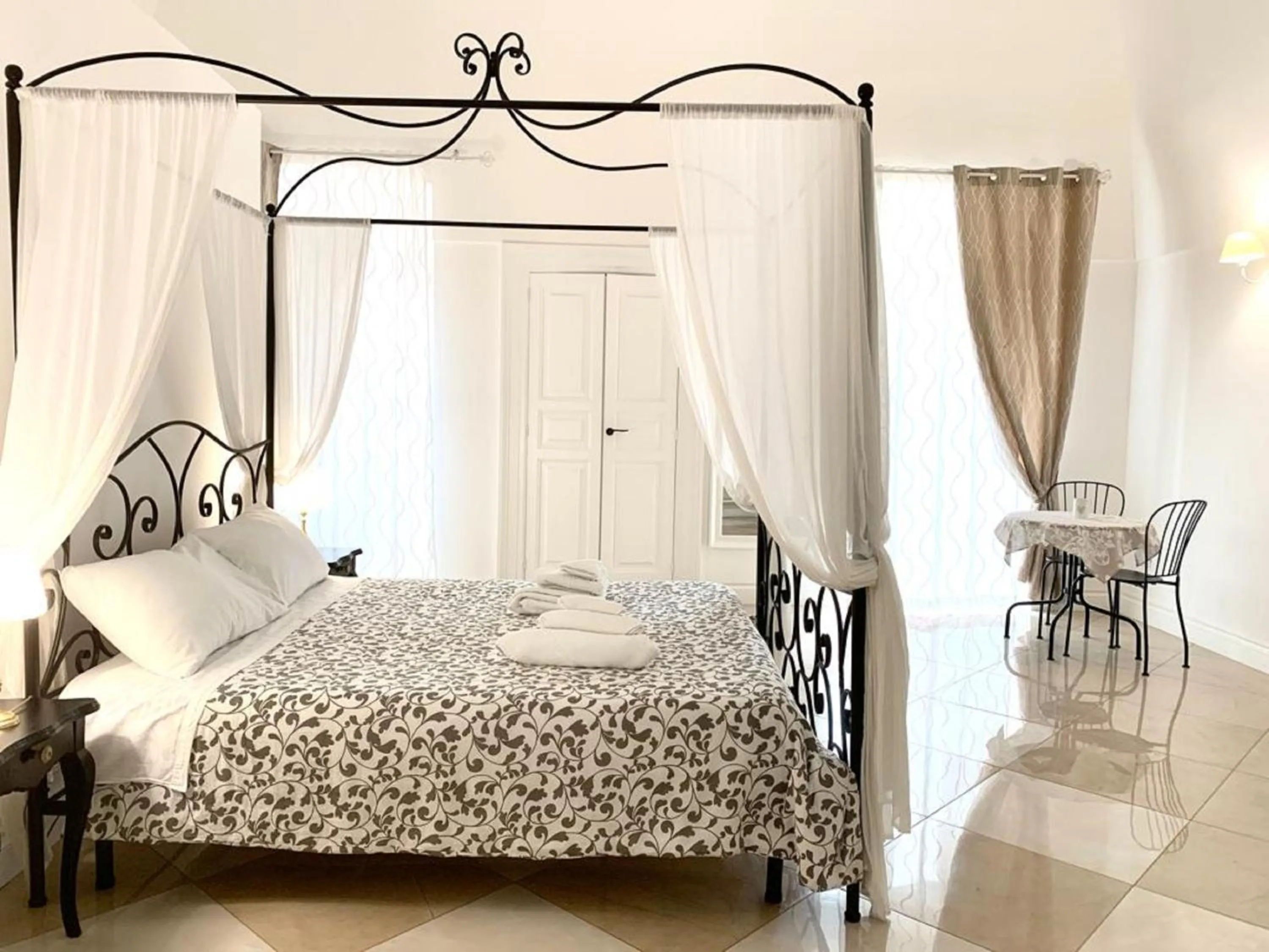 Bedroom, Bed in BED & BREAKFAST PL PALACE