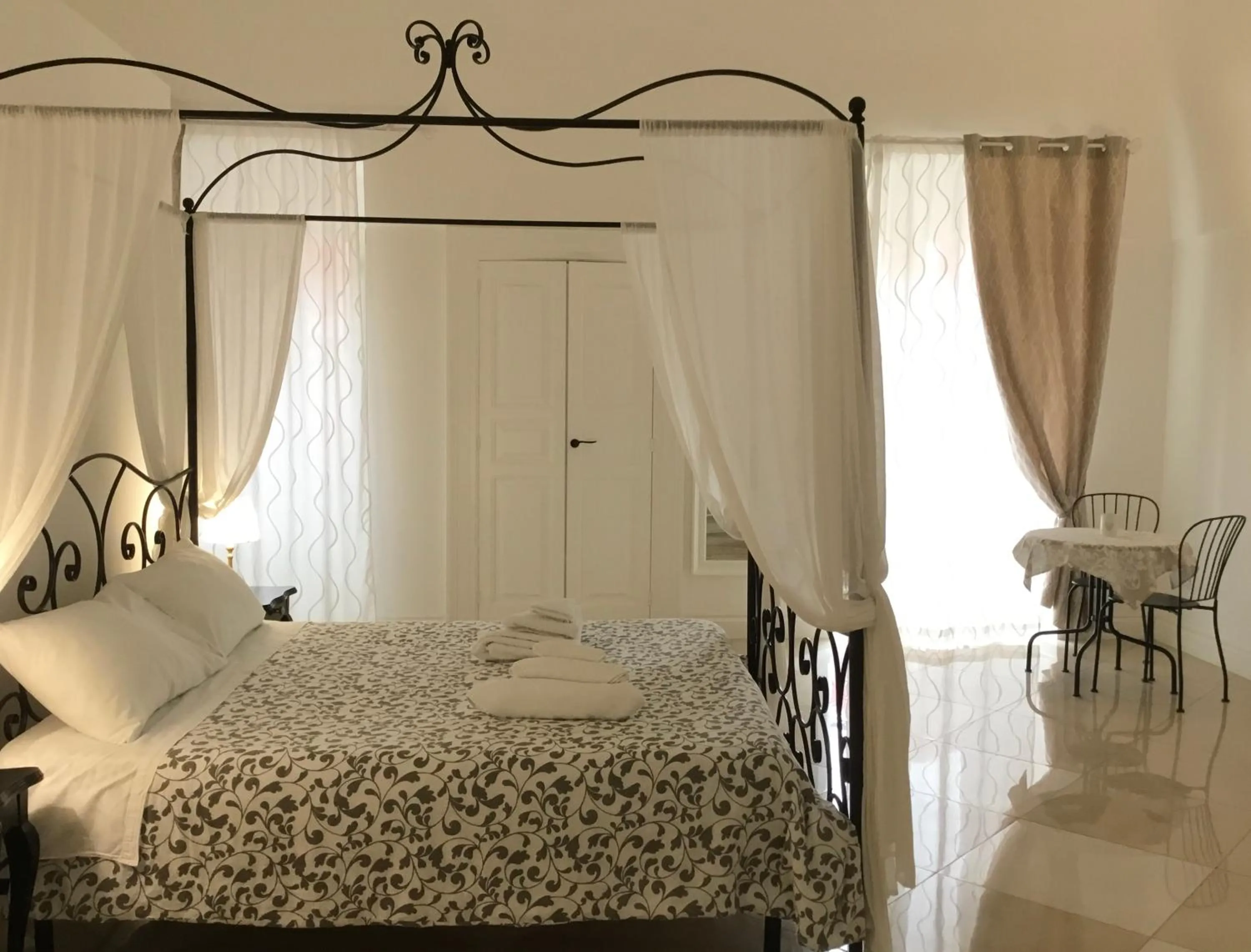 Photo of the whole room, Bed in BED & BREAKFAST PL PALACE