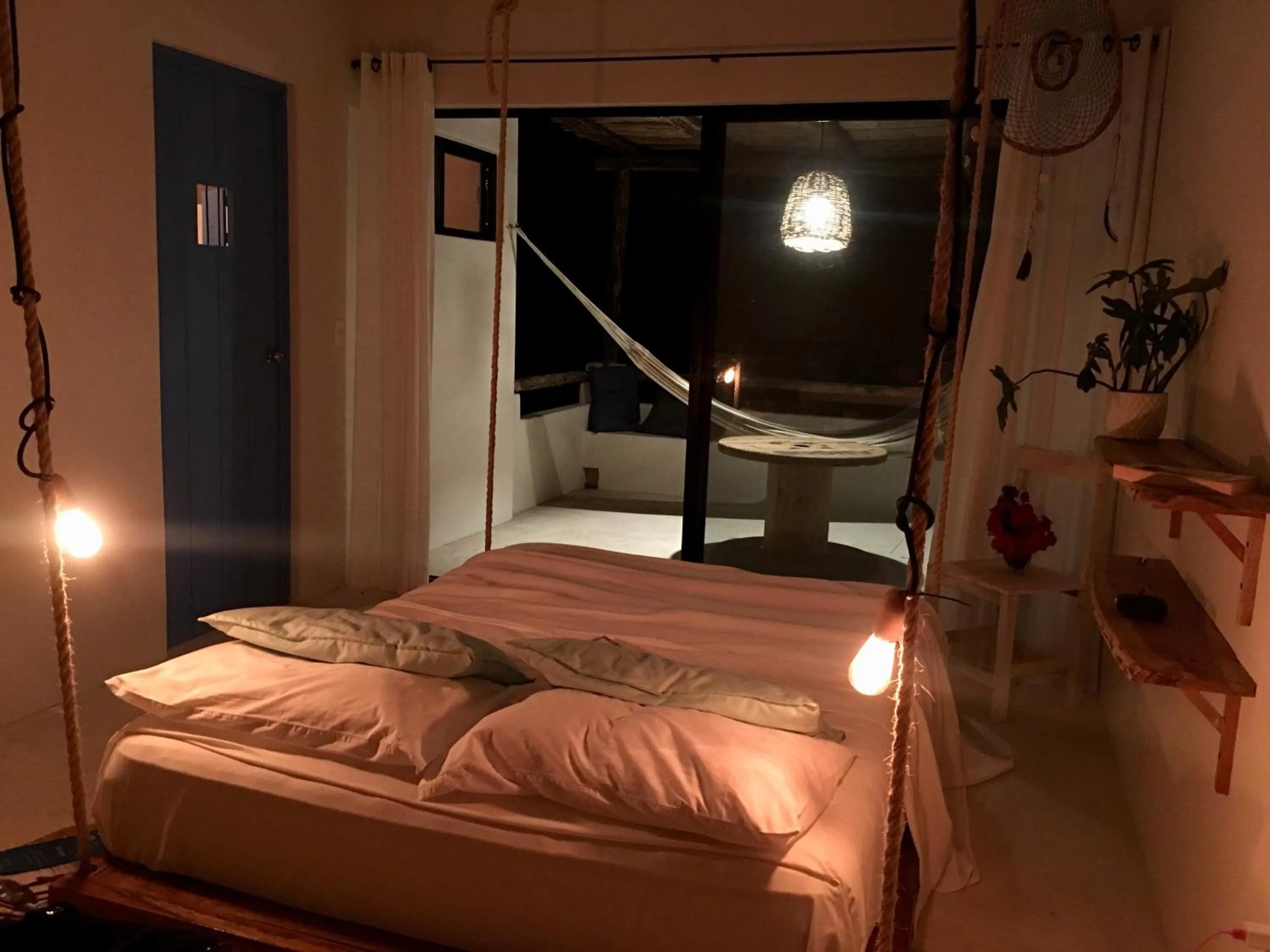 Bed in LunArena Barefoot Comfort