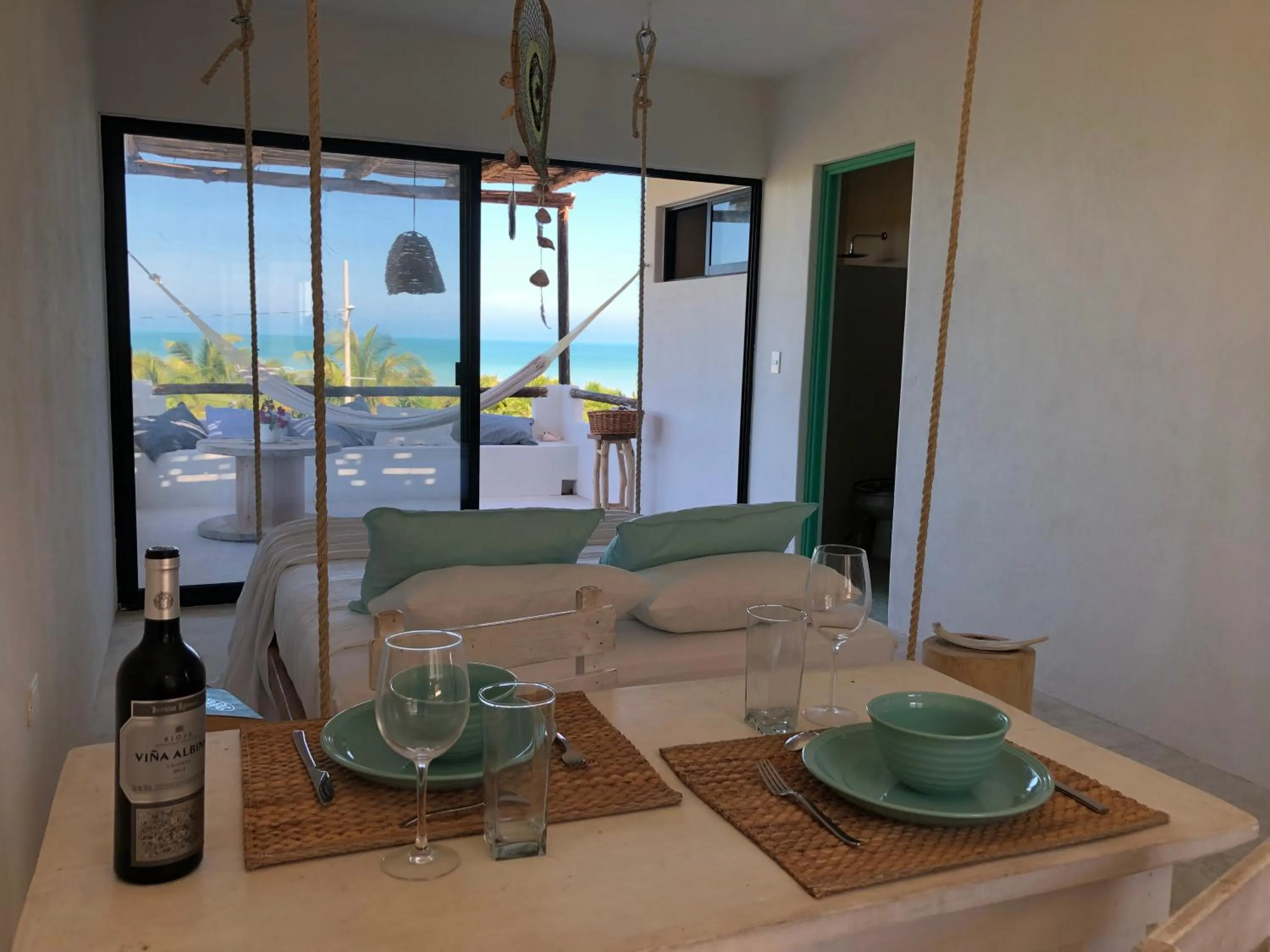 Photo of the whole room in LunArena Barefoot Comfort