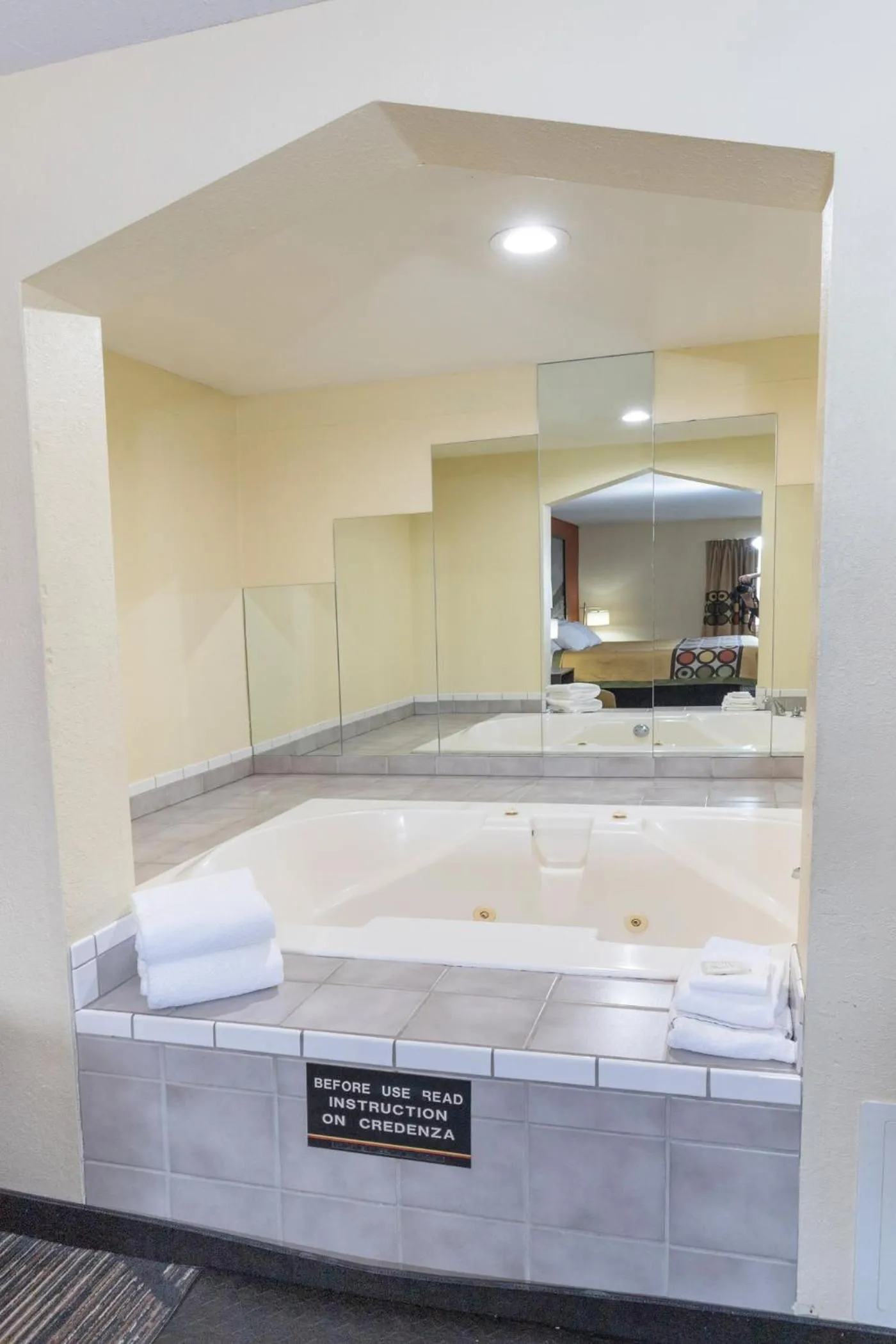 Hot Tub in Super 8 by Wyndham Big Rapids