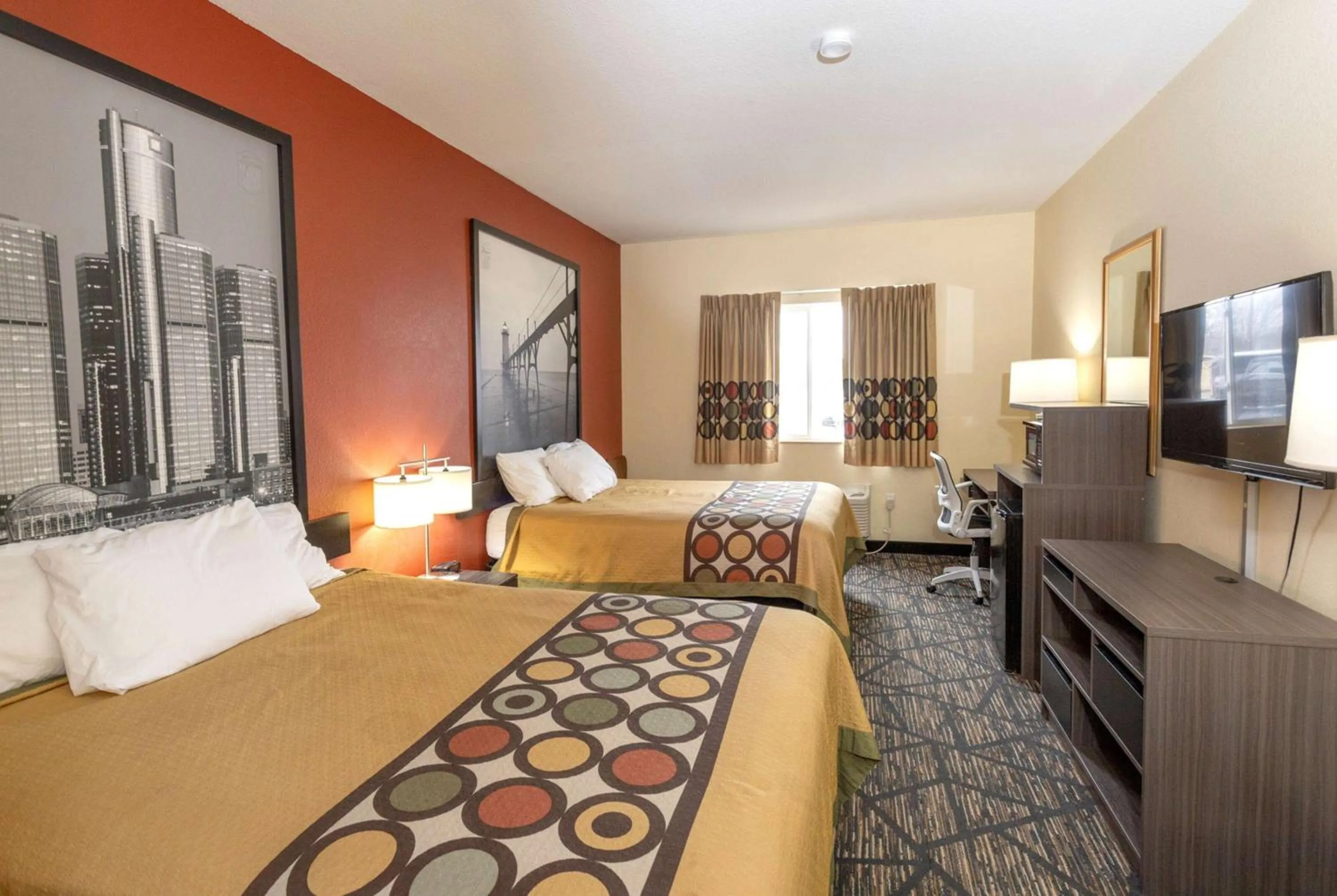 Photo of the whole room, Bed in Super 8 by Wyndham Big Rapids