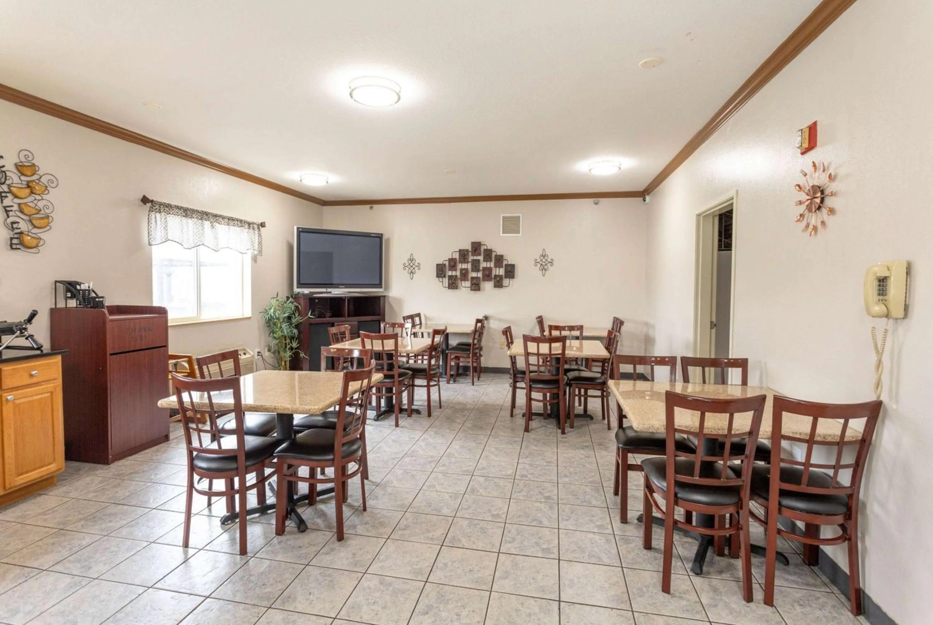 Property building in Super 8 by Wyndham Big Rapids