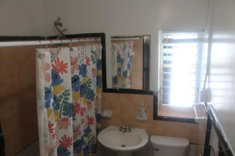 Bathroom in Hoosville Hostel (Formerly The Everglades Hostel)