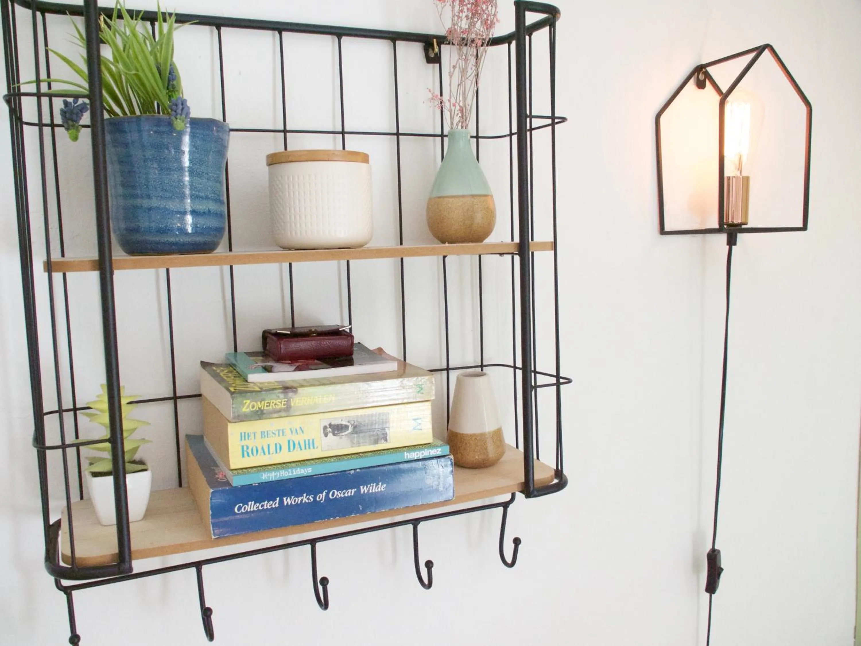 Library in B&B Buggenum Palace