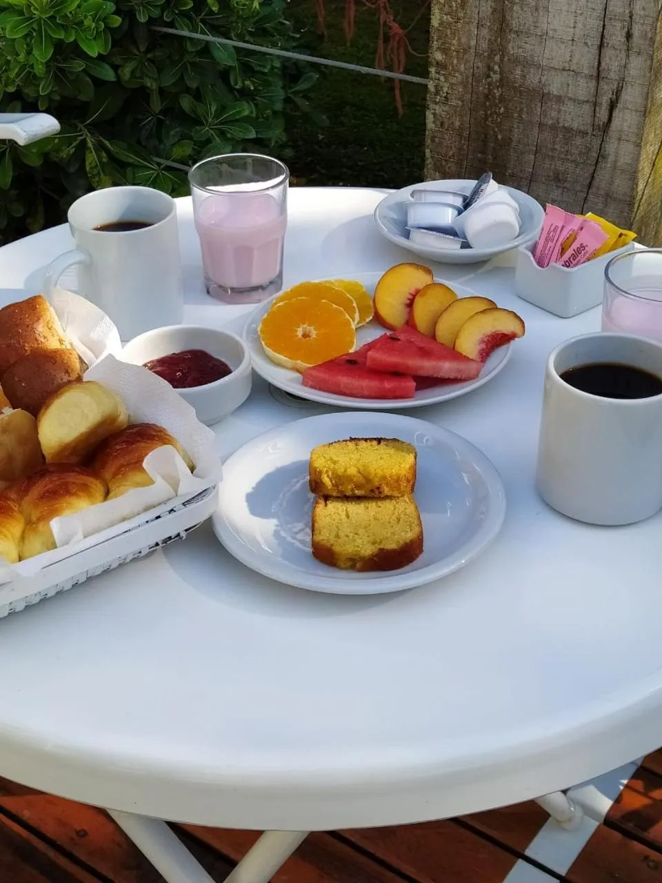 Food and drinks in Valeria House Rental Suites