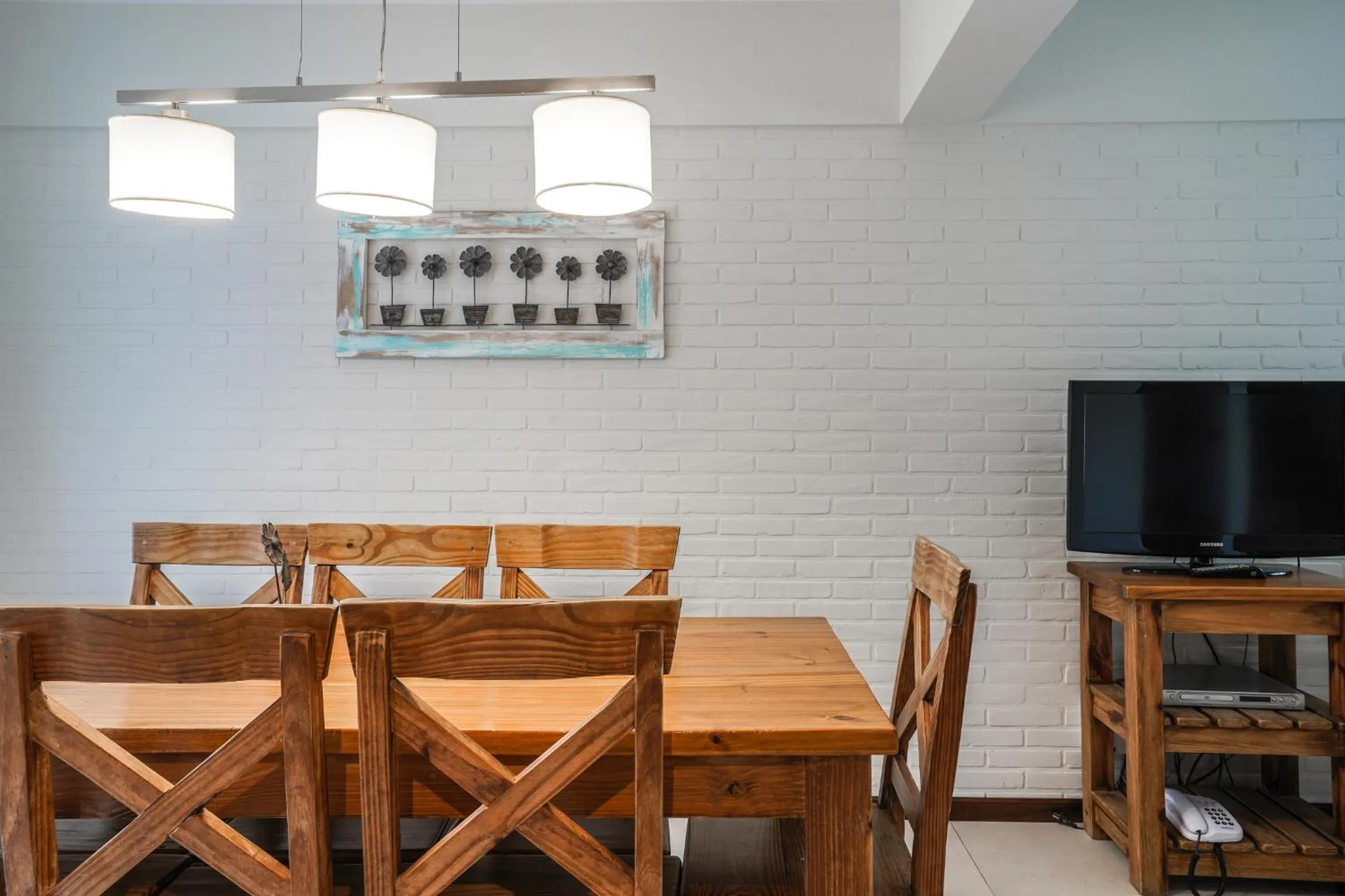 Valeria House Rental Suites