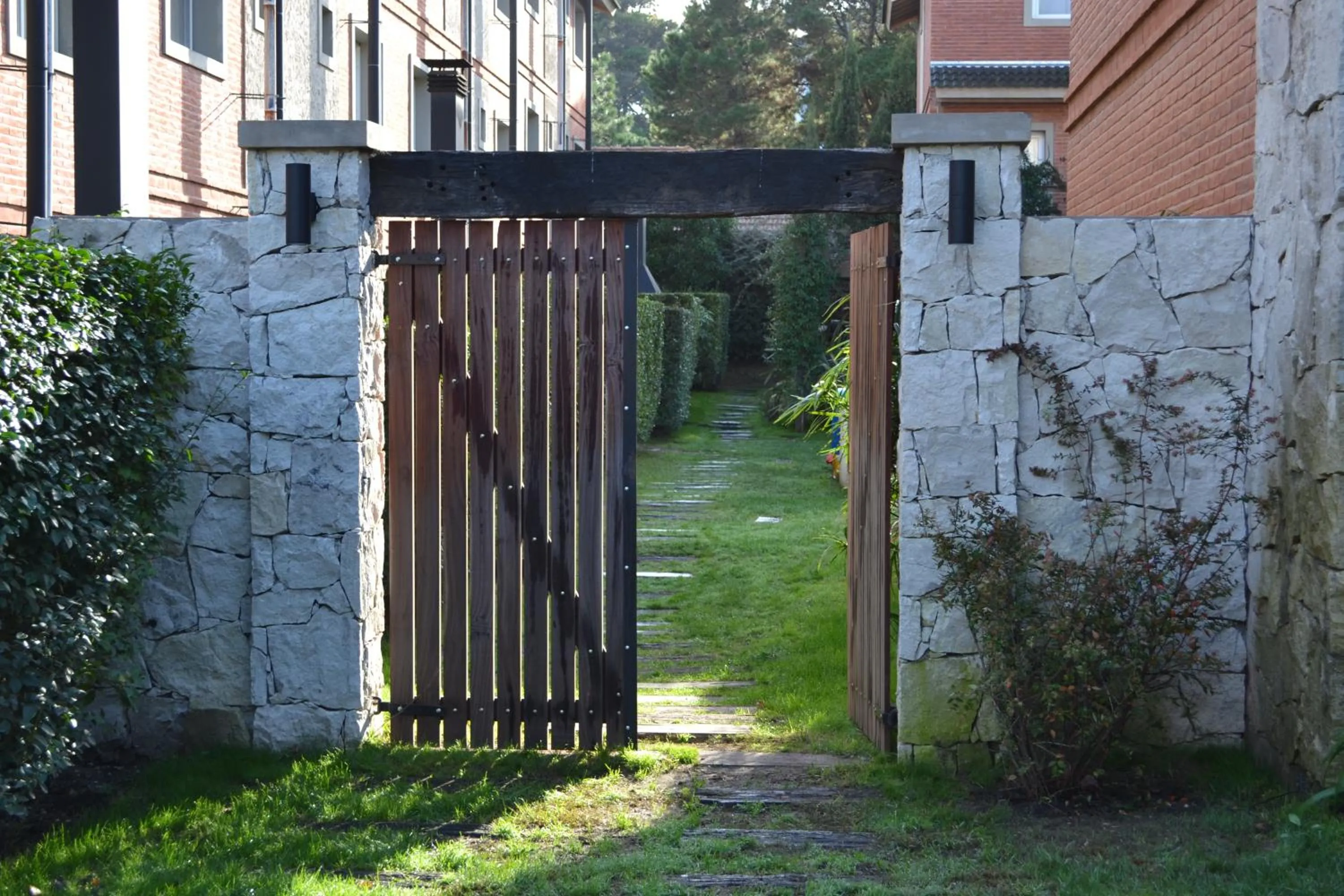 Facade/entrance in Valeria House Rental Suites