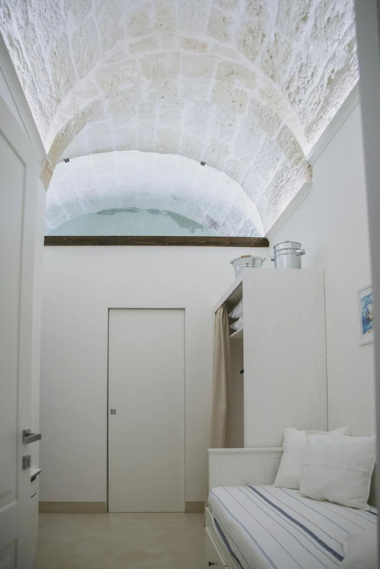 Living room, Bed in CASA MELIO'