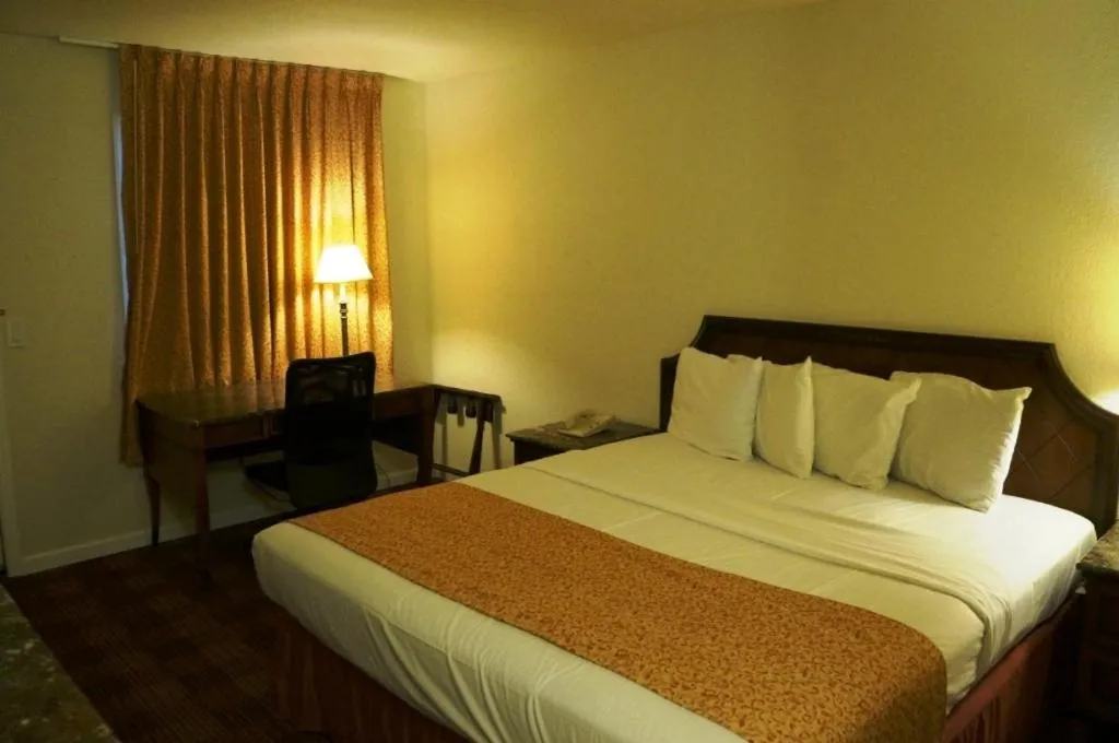 Bed in Waterford Inn