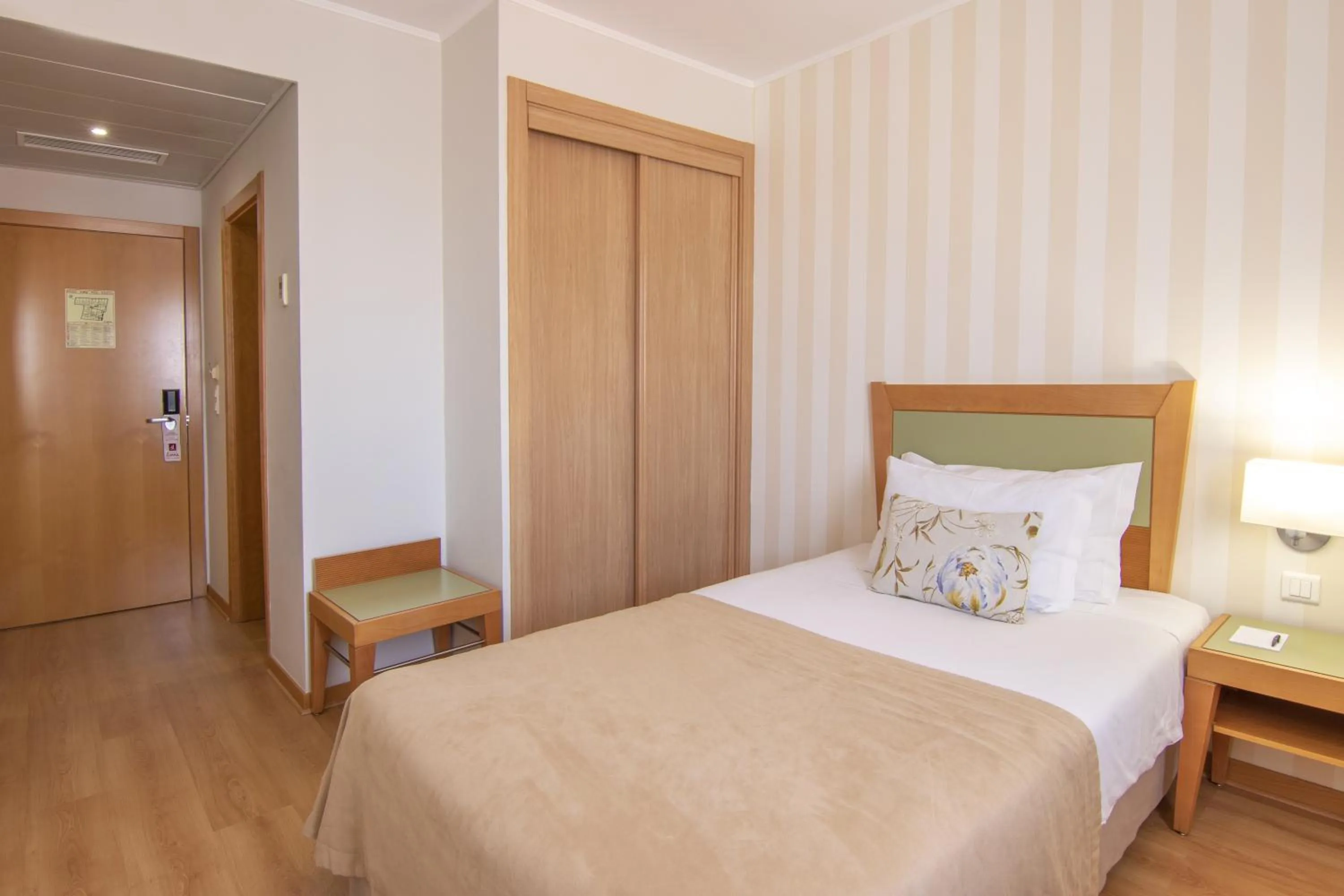 Bed in Luna Esperanca Centro Hotel