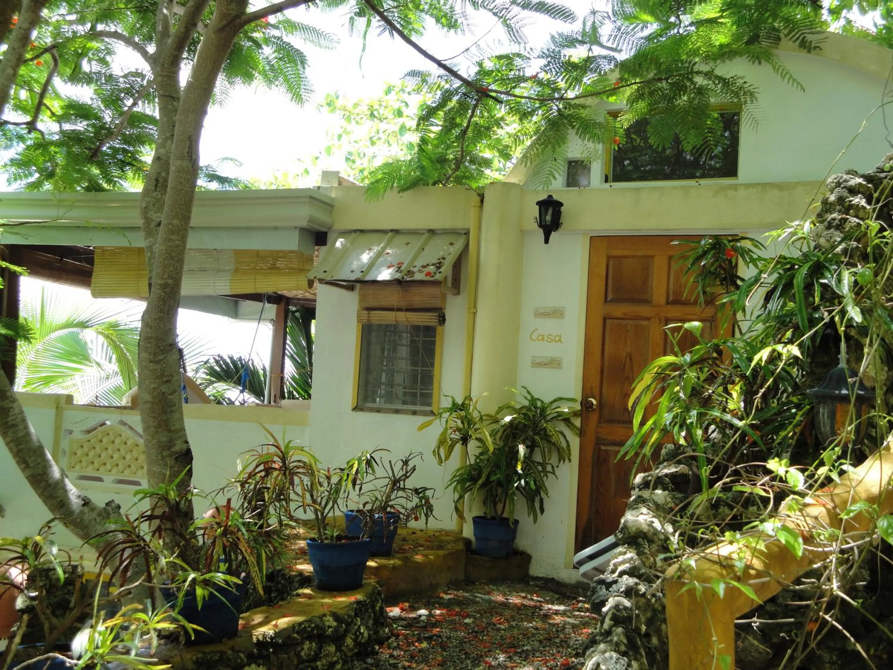 Photo of the whole room in Casa de la Playa Beach Resort