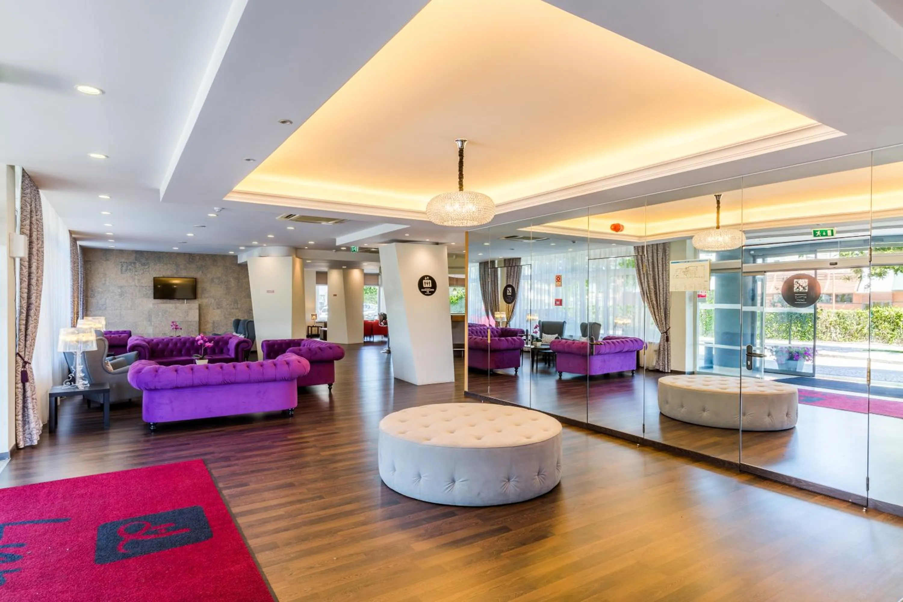 Lounge or bar, Lobby/Reception in Luna Fatima Hotel