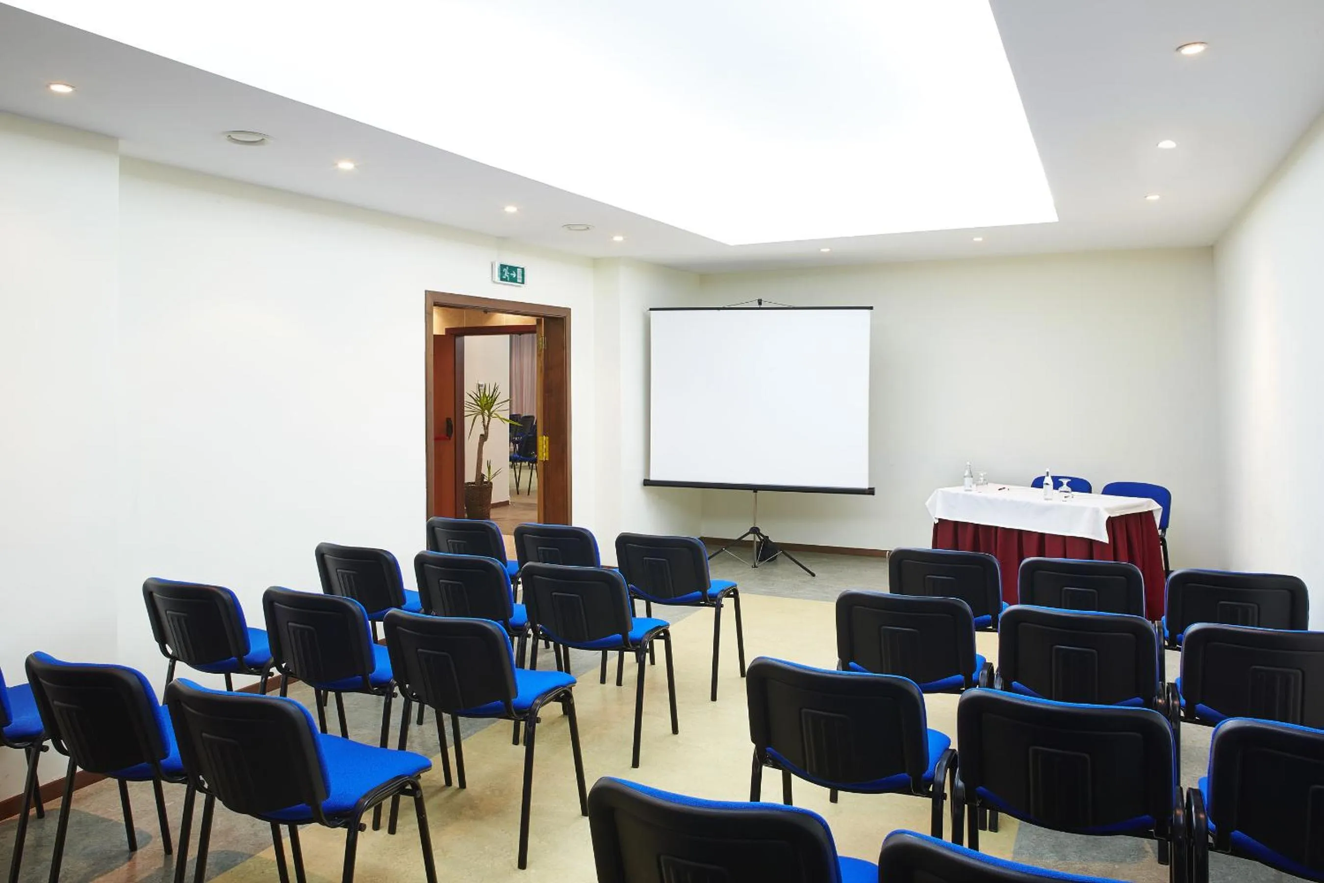 Business facilities in Luna Fatima Hotel