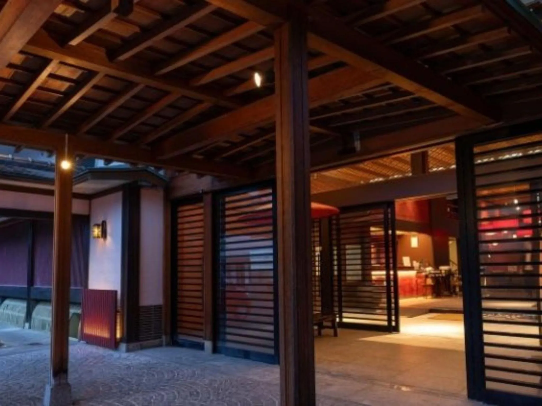 Property building in Houshoutei