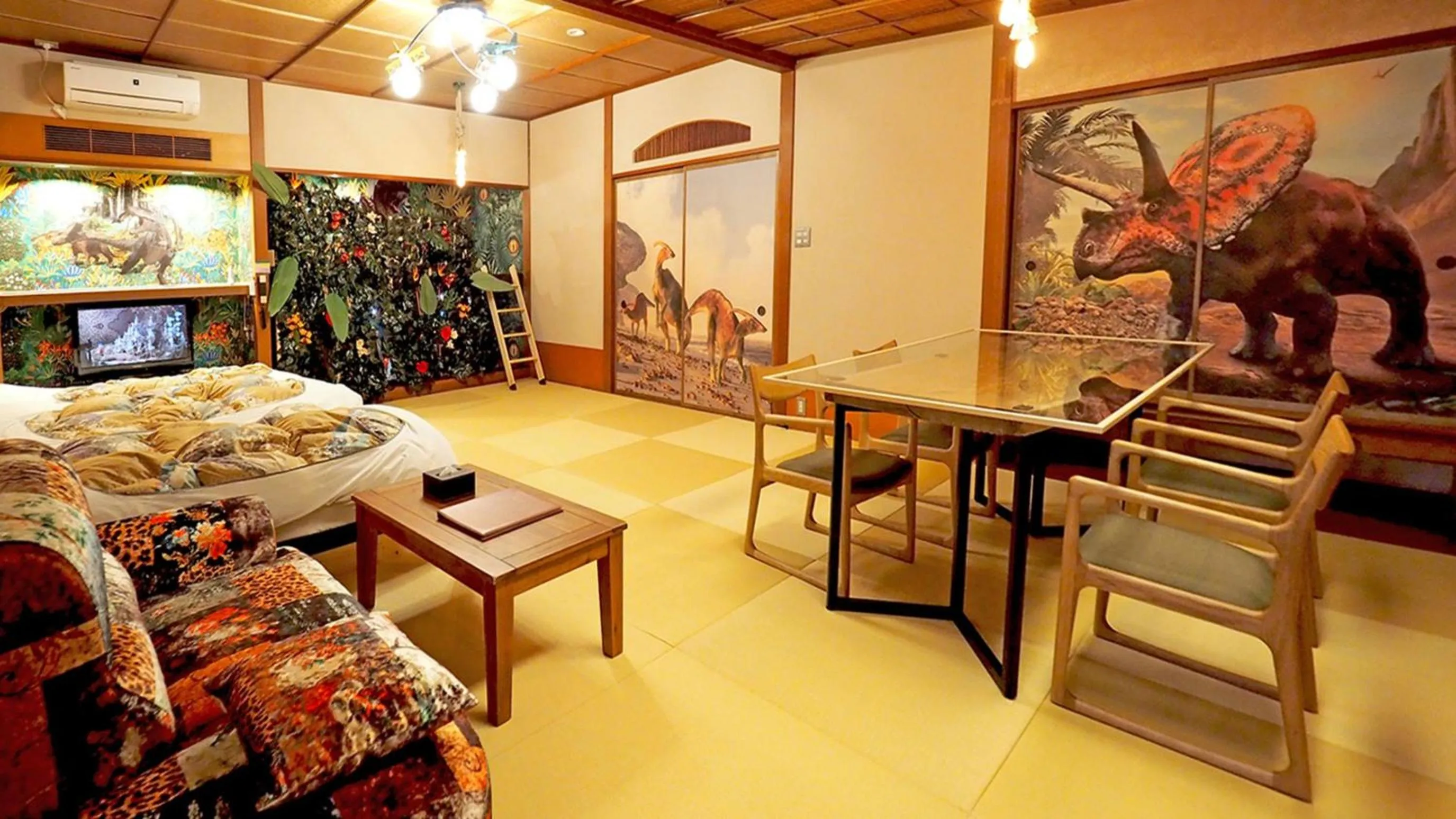 Photo of the whole room in Houshoutei