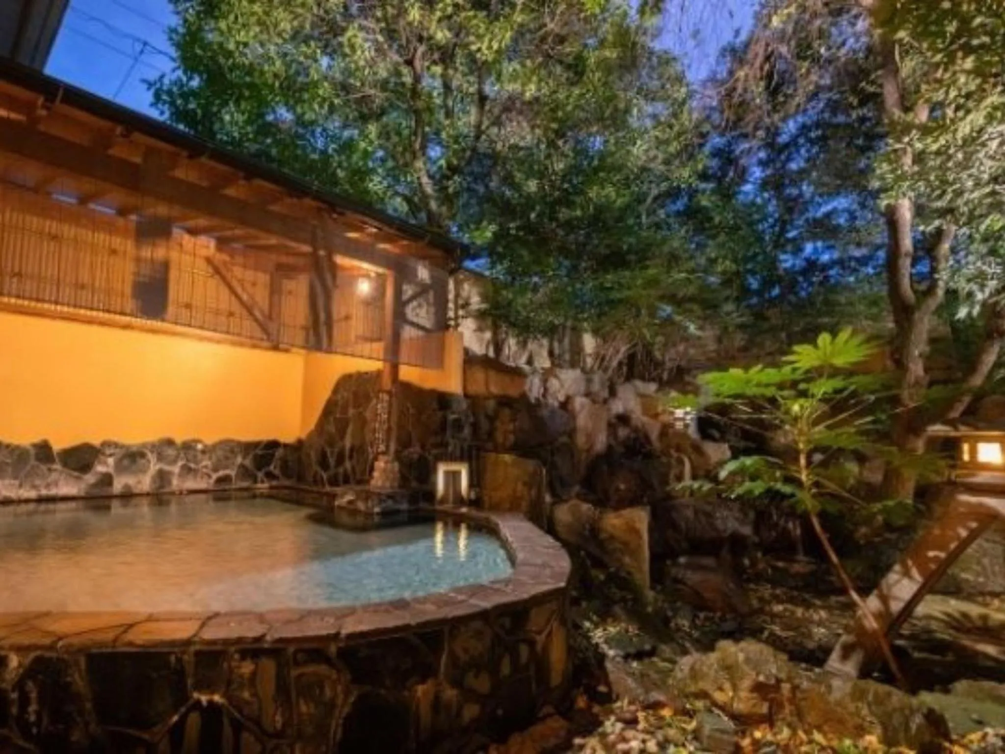 Open Air Bath in Houshoutei